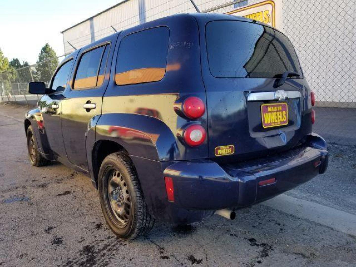 2007 Chevrolet HHR LS (3GNDA13D97S) with an 2.2L L4 DOHC 16V engine, 4-Speed Automatic transmission, located at 4801 10th Ave S,, Great Falls, MT, 59405, 47.494347, -111.229942 - Photo#5