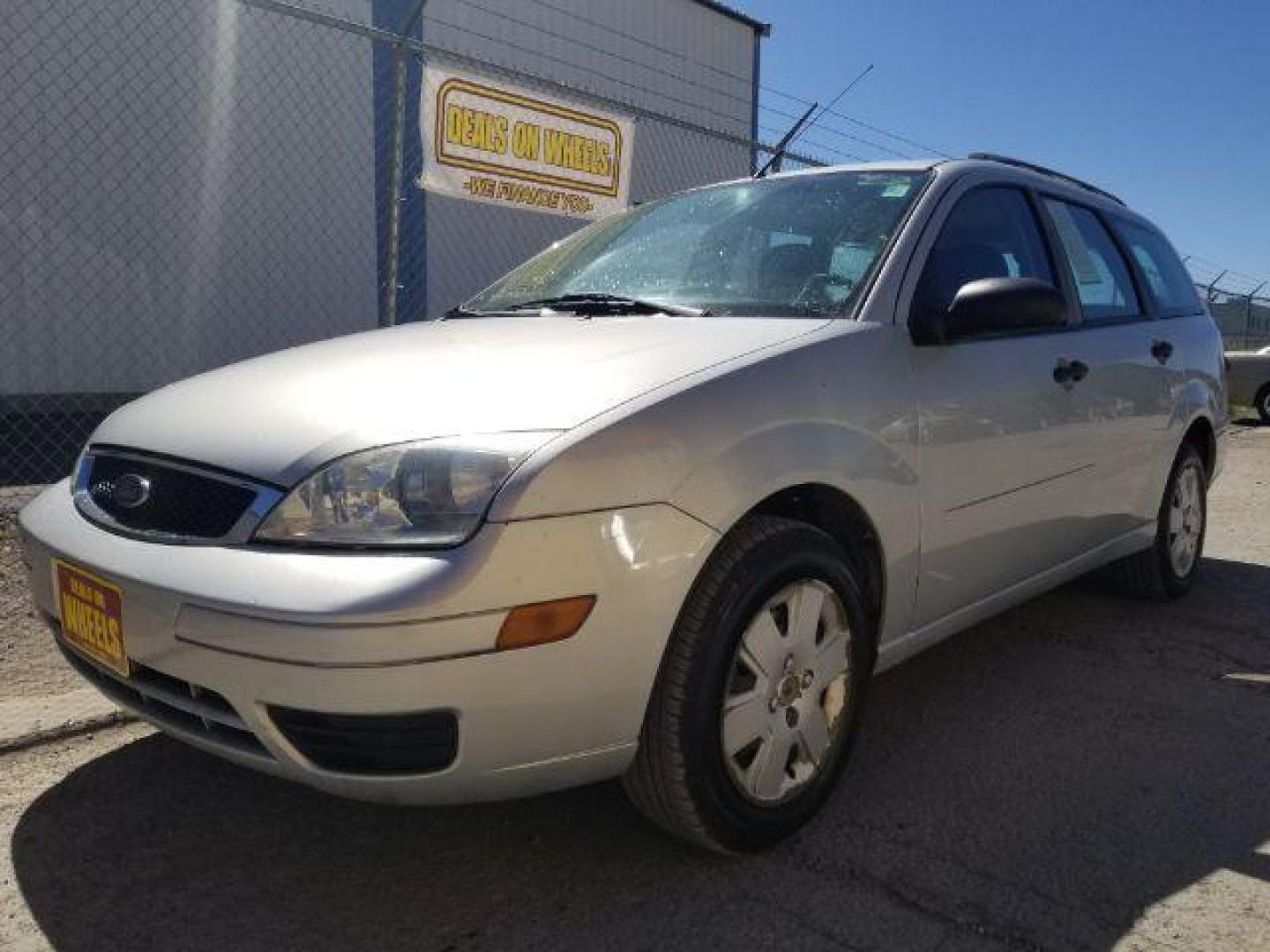 2007 Ford Focus Wagon ZXW SE (1FAHP36N27W) with an 2.0L L4 DOHC 16V engine, located at 4801 10th Ave S,, Great Falls, MT, 59405, 47.494347, -111.229942 - Photo#0