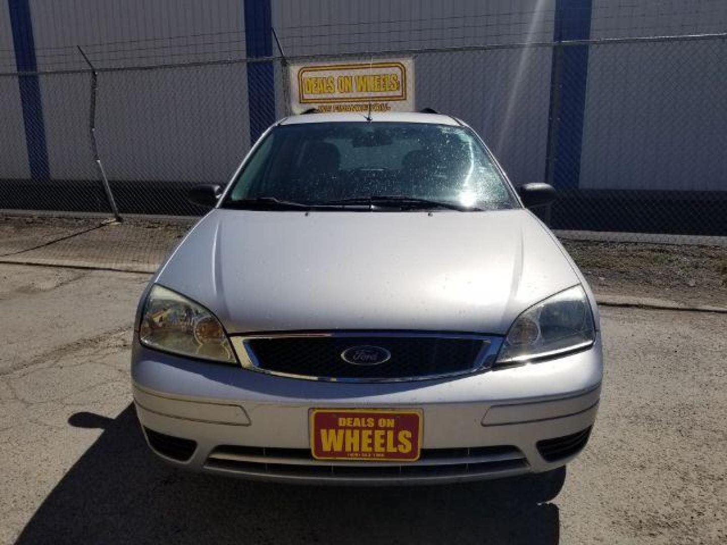 2007 Ford Focus Wagon ZXW SE (1FAHP36N27W) with an 2.0L L4 DOHC 16V engine, located at 4801 10th Ave S,, Great Falls, MT, 59405, 47.494347, -111.229942 - Photo#1