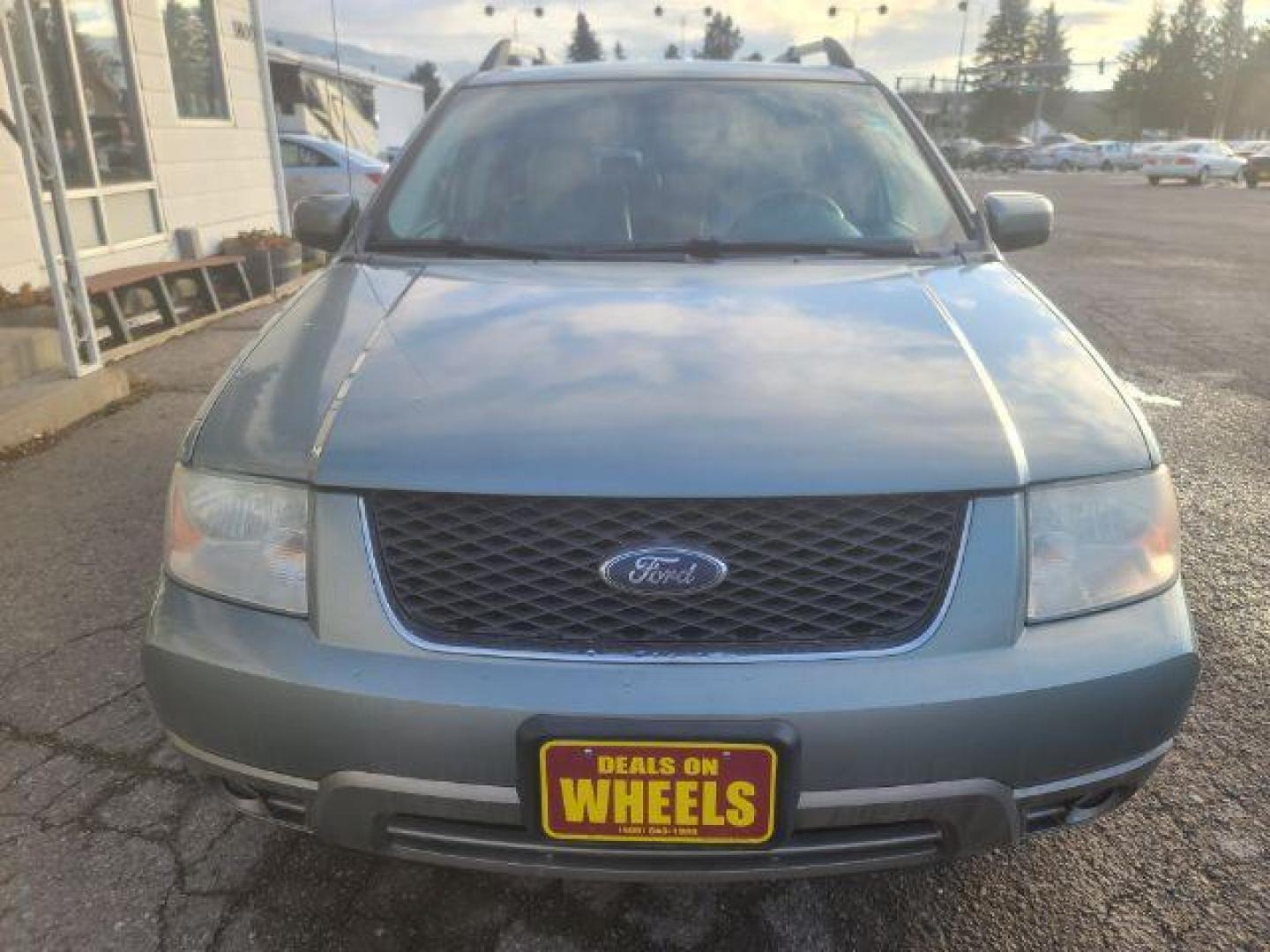 2007 Ford Freestyle SEL AWD (1FMDK05127G) with an 3.0L V6 DOHC 24V engine, Continuously Variable Transmission transmission, located at 1800 West Broadway, Missoula, 59808, (406) 543-1986, 46.881348, -114.023628 - Photo#1