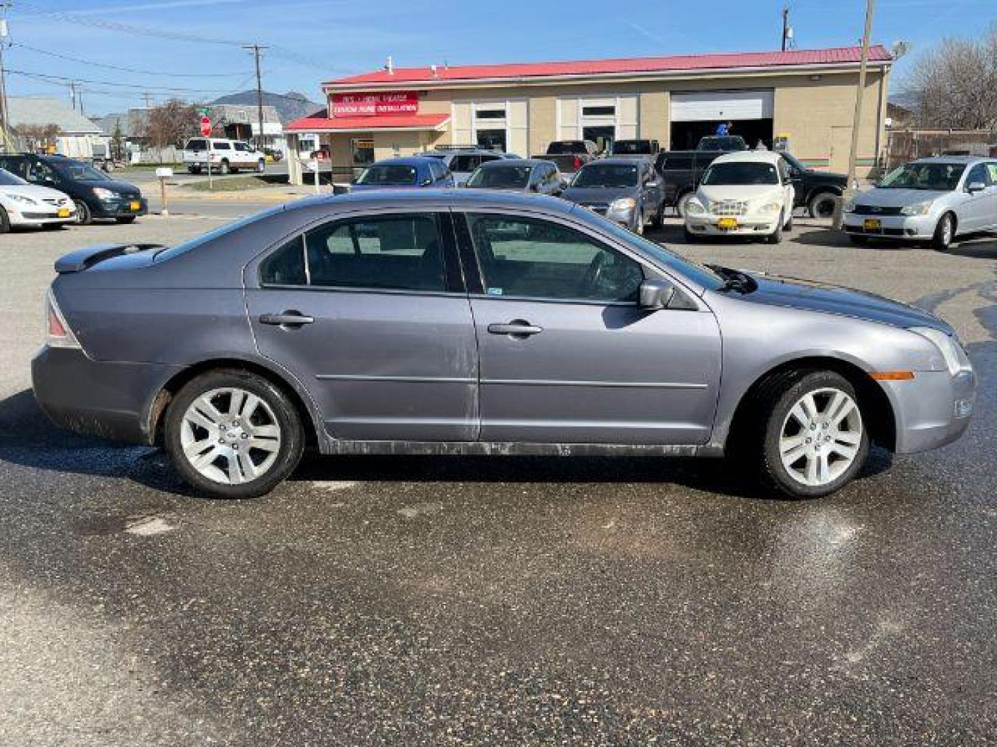 2007 Ford Fusion V6 SEL AWD (3FAHP021X7R) with an 3.0L V6 DOHC 24V engine, located at 1821 N Montana Ave., Helena, MT, 59601, 46.603447, -112.022781 - Photo#3