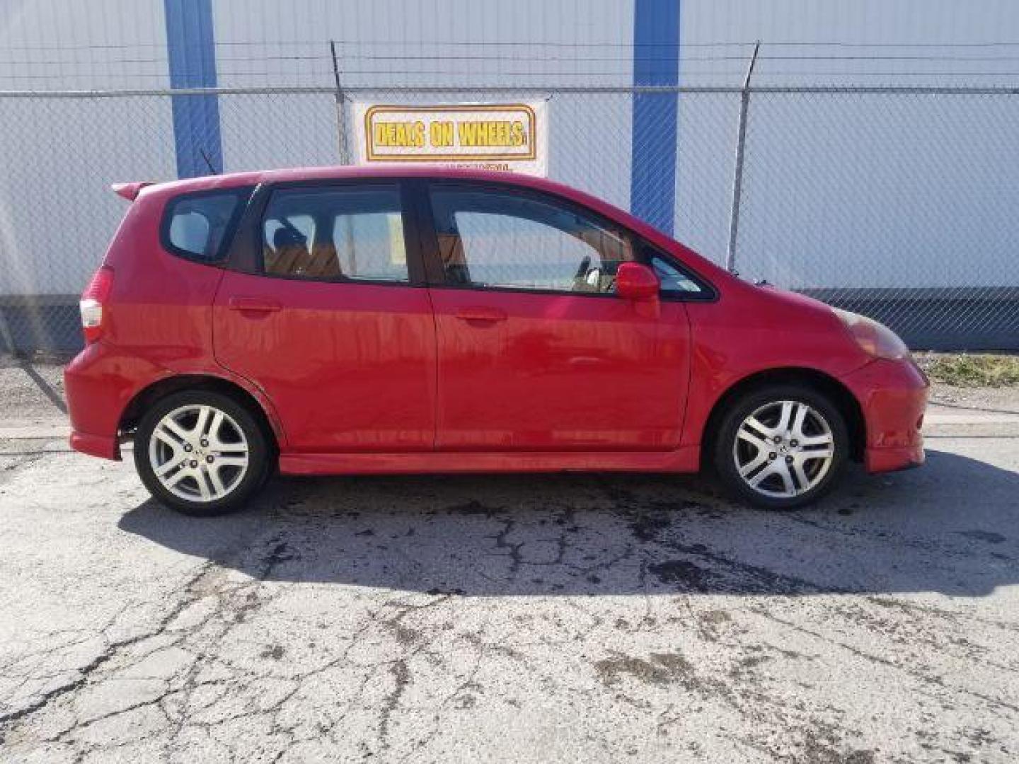 2007 Honda Fit Sport 5-Speed AT (JHMGD38687S) with an 1.5L L4 SOHC 16V engine, 5-Speed Automatic transmission, located at 4801 10th Ave S,, Great Falls, MT, 59405, 47.494347, -111.229942 - Photo#5