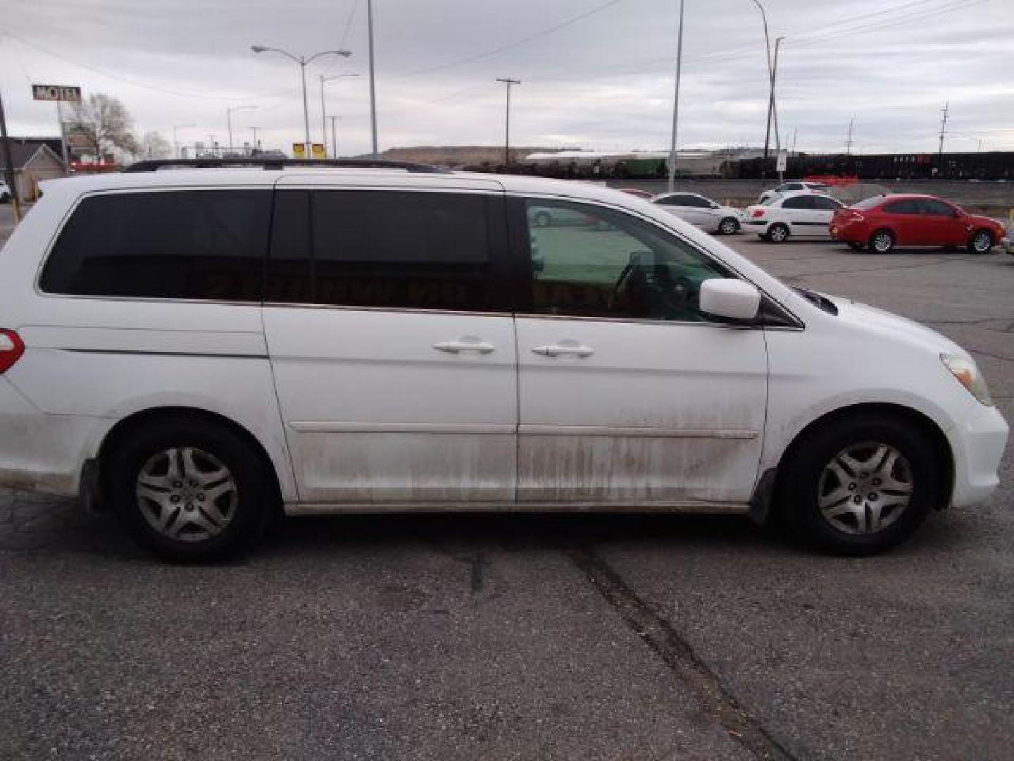 2007 Honda Odyssey EX (5FNRL38407B) with an 3.5L V6 SOHC 24V engine, 5-Speed Automatic transmission, located at 1800 West Broadway, Missoula, 59808, (406) 543-1986, 46.881348, -114.023628 - Photo#3