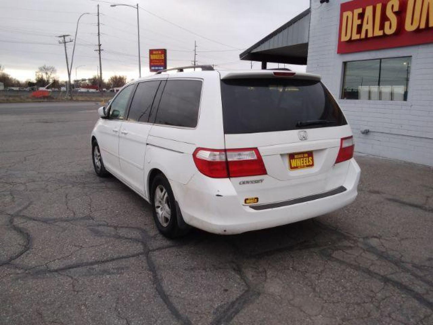 2007 Honda Odyssey EX (5FNRL38407B) with an 3.5L V6 SOHC 24V engine, 5-Speed Automatic transmission, located at 1800 West Broadway, Missoula, 59808, (406) 543-1986, 46.881348, -114.023628 - Photo#6