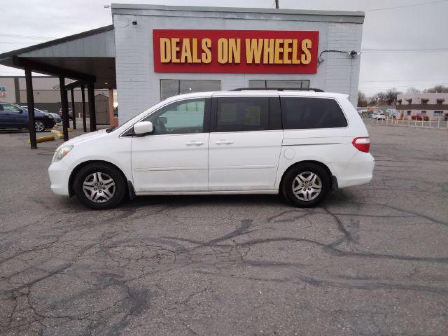 2007 Honda Odyssey EX (5FNRL38407B) with an 3.5L V6 SOHC 24V engine, 5-Speed Automatic transmission, located at 1800 West Broadway, Missoula, 59808, (406) 543-1986, 46.881348, -114.023628 - Photo#7