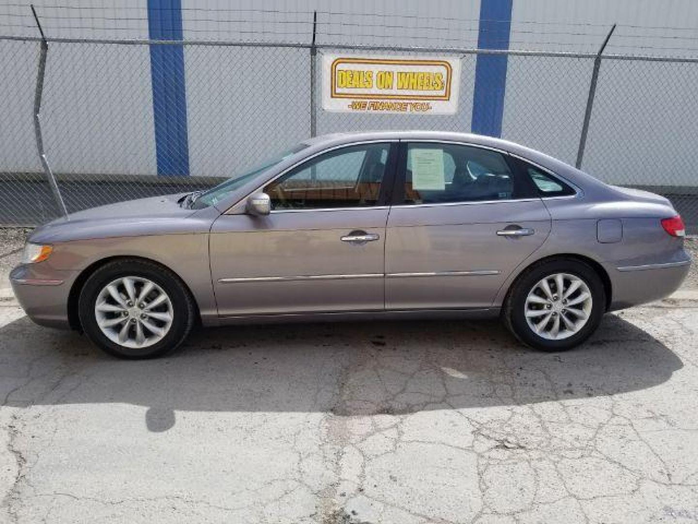 2007 Hyundai Azera Limited (KMHFC46F67A) with an 3.8L V6 DOHC 24V engine, 5-Speed Automatic transmission, located at 4047 Montana Ave., Billings, MT, 59101, 45.770847, -108.529800 - Photo#2