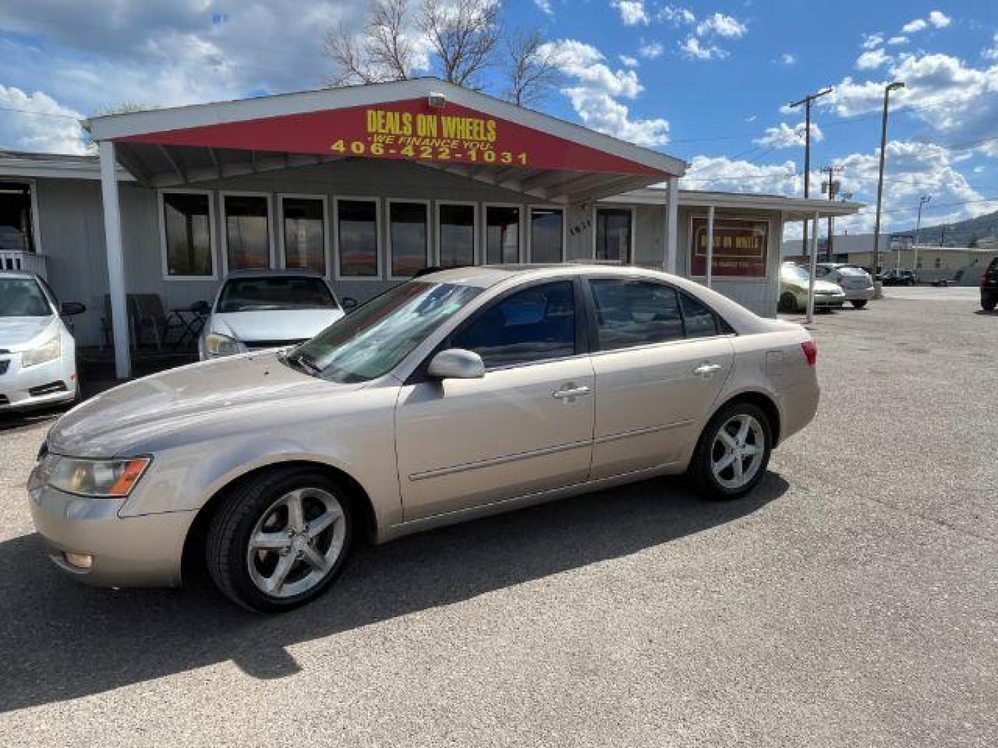 2007 Hyundai Sonata LTD XM (5NPEU46F87H) with an 3.3L V6 DOHC 24V engine, 5-Speed Automatic transmission, located at 1821 N Montana Ave., Helena, MT, 59601, 46.603447, -112.022781 - Photo#0