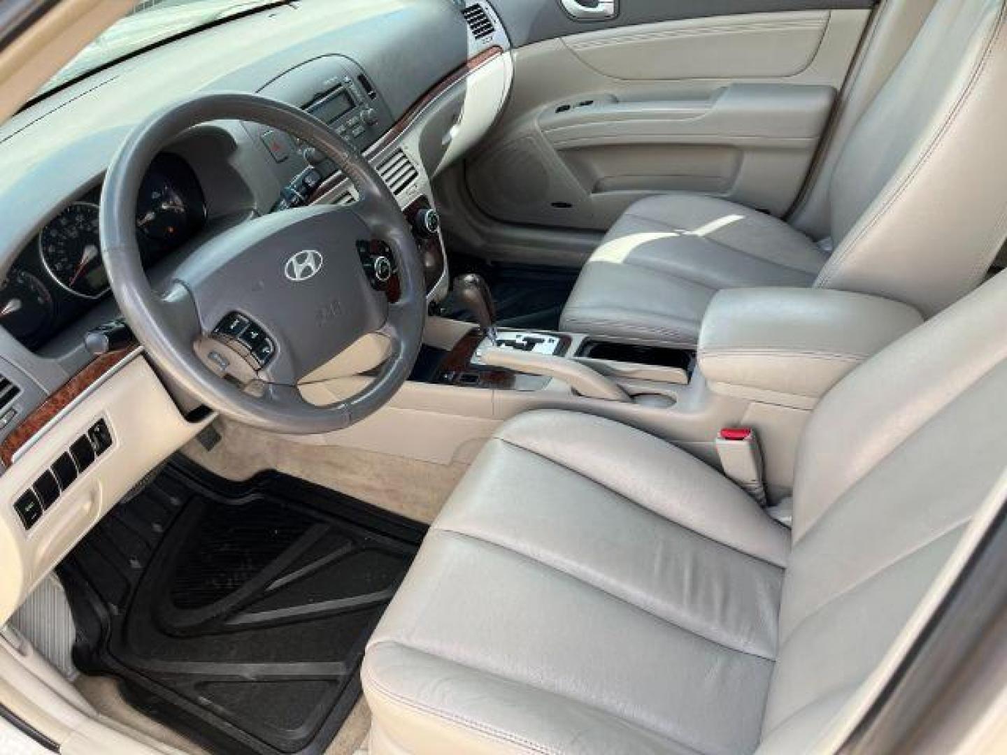 2007 Hyundai Sonata LTD XM (5NPEU46F87H) with an 3.3L V6 DOHC 24V engine, 5-Speed Automatic transmission, located at 1821 N Montana Ave., Helena, MT, 59601, 46.603447, -112.022781 - Photo#5