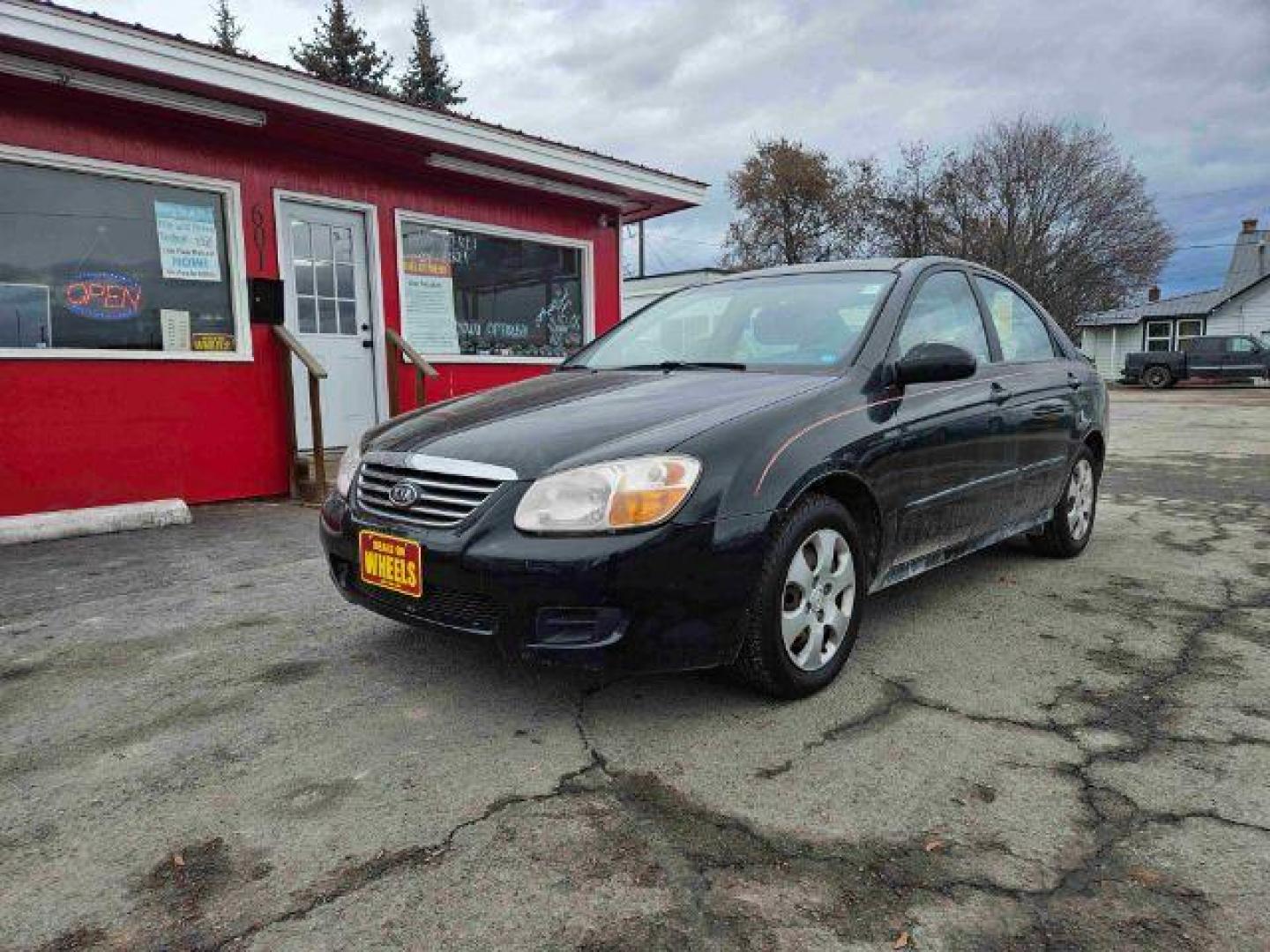 2007 Kia Spectra EX (KNAFE122675) with an 2.0L L4 DOHC 16V engine, located at 601 E. Idaho St., Kalispell, MT, 59901, 48.203983, -114.308662 - Photo#0