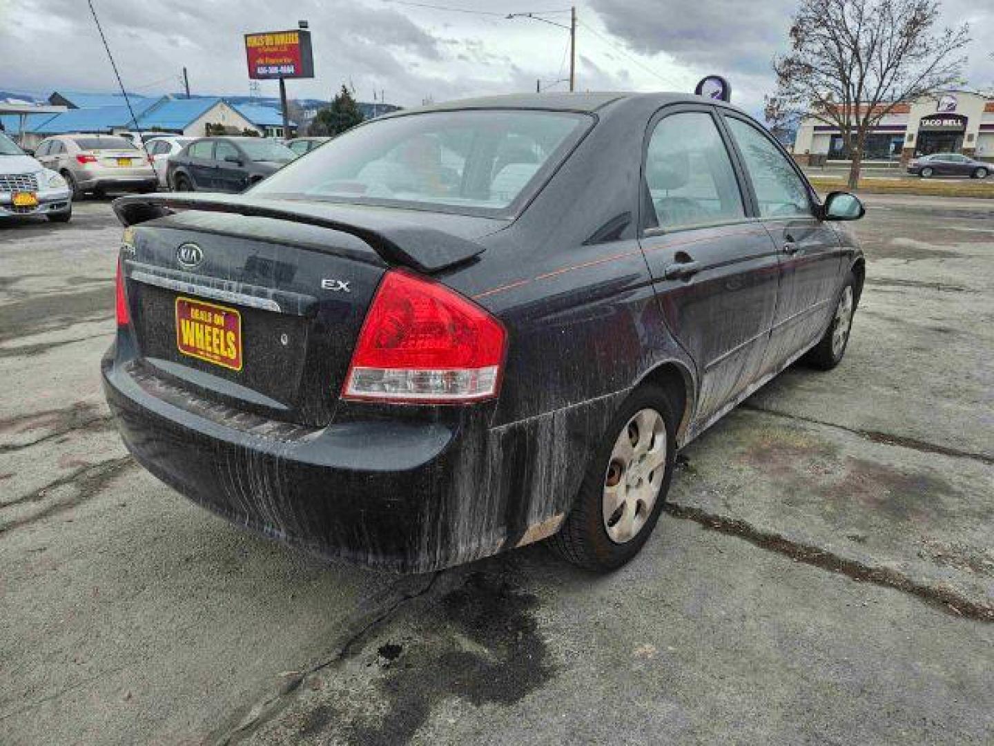 2007 Kia Spectra EX (KNAFE122675) with an 2.0L L4 DOHC 16V engine, located at 601 E. Idaho St., Kalispell, MT, 59901, 48.203983, -114.308662 - Photo#4