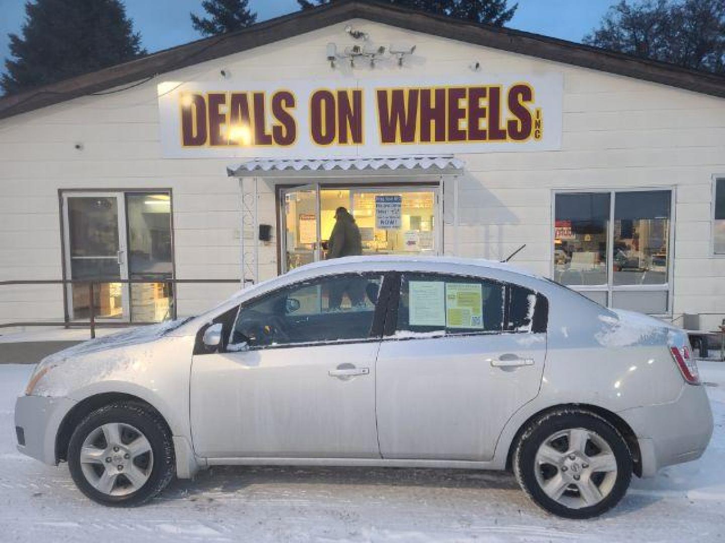 2007 Nissan Sentra 2.0 S (3N1AB61E97L) with an 2.0L L4 DOHC 16V engine, located at 1800 West Broadway, Missoula, 59808, (406) 543-1986, 46.881348, -114.023628 - Photo#5