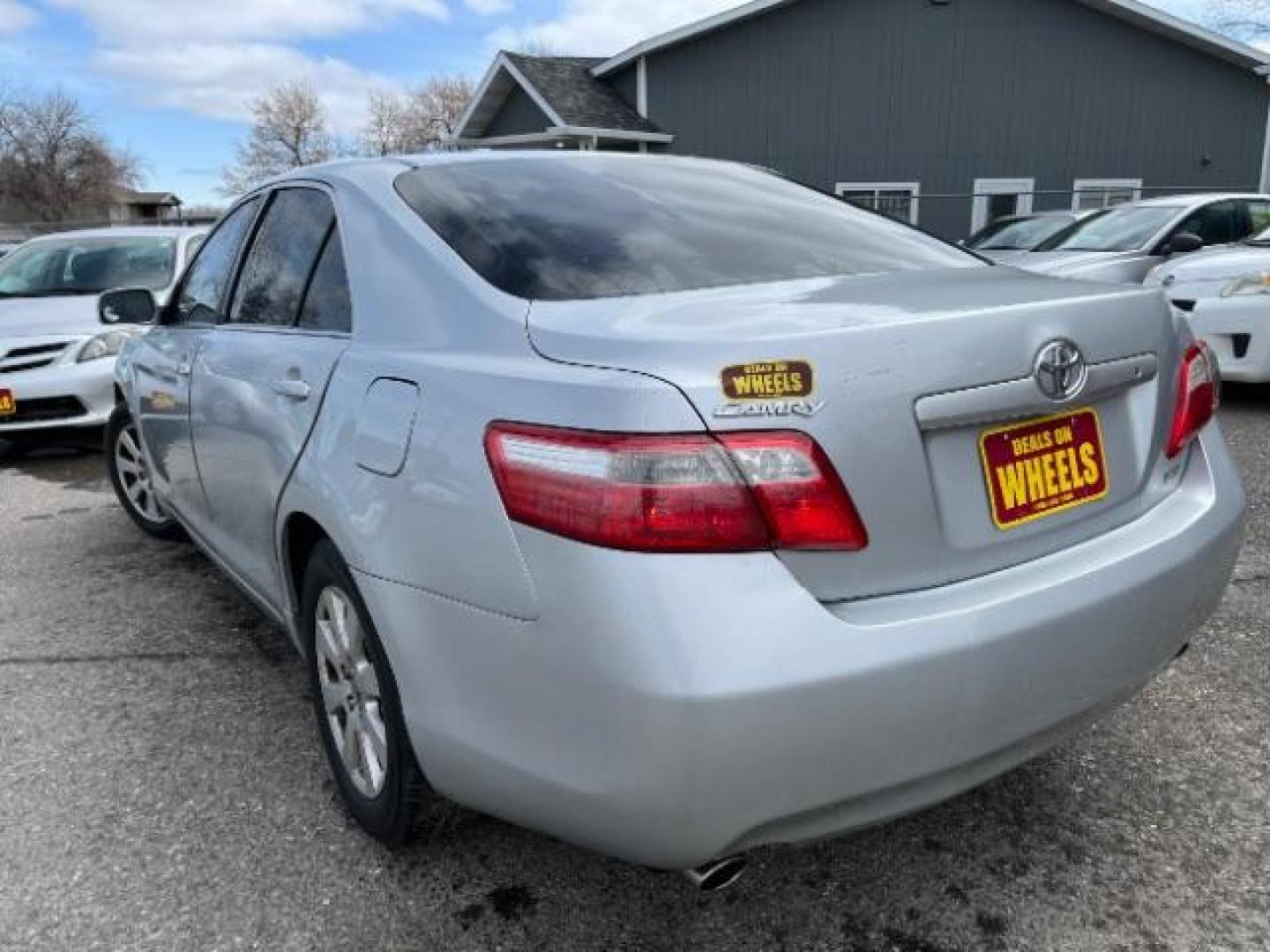 2007 Toyota Camry XLE V6 (4T1BK46K27U) with an 3.5L V6 DOHC 24V engine, 6-Speed Automatic transmission, located at 1821 N Montana Ave., Helena, MT, 59601, 46.603447, -112.022781 - Photo#1