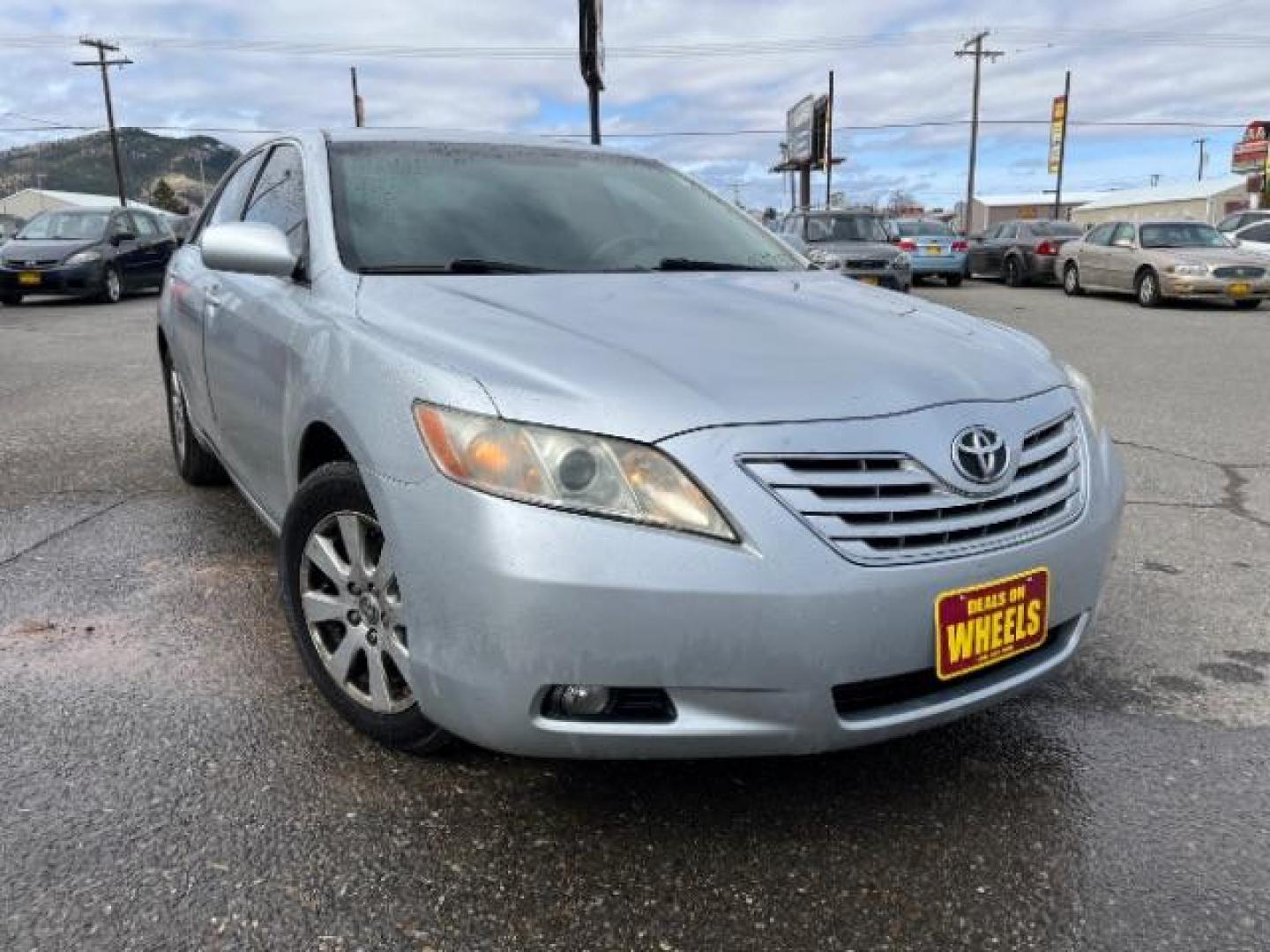 2007 Toyota Camry XLE V6 (4T1BK46K27U) with an 3.5L V6 DOHC 24V engine, 6-Speed Automatic transmission, located at 1821 N Montana Ave., Helena, MT, 59601, 46.603447, -112.022781 - Photo#3