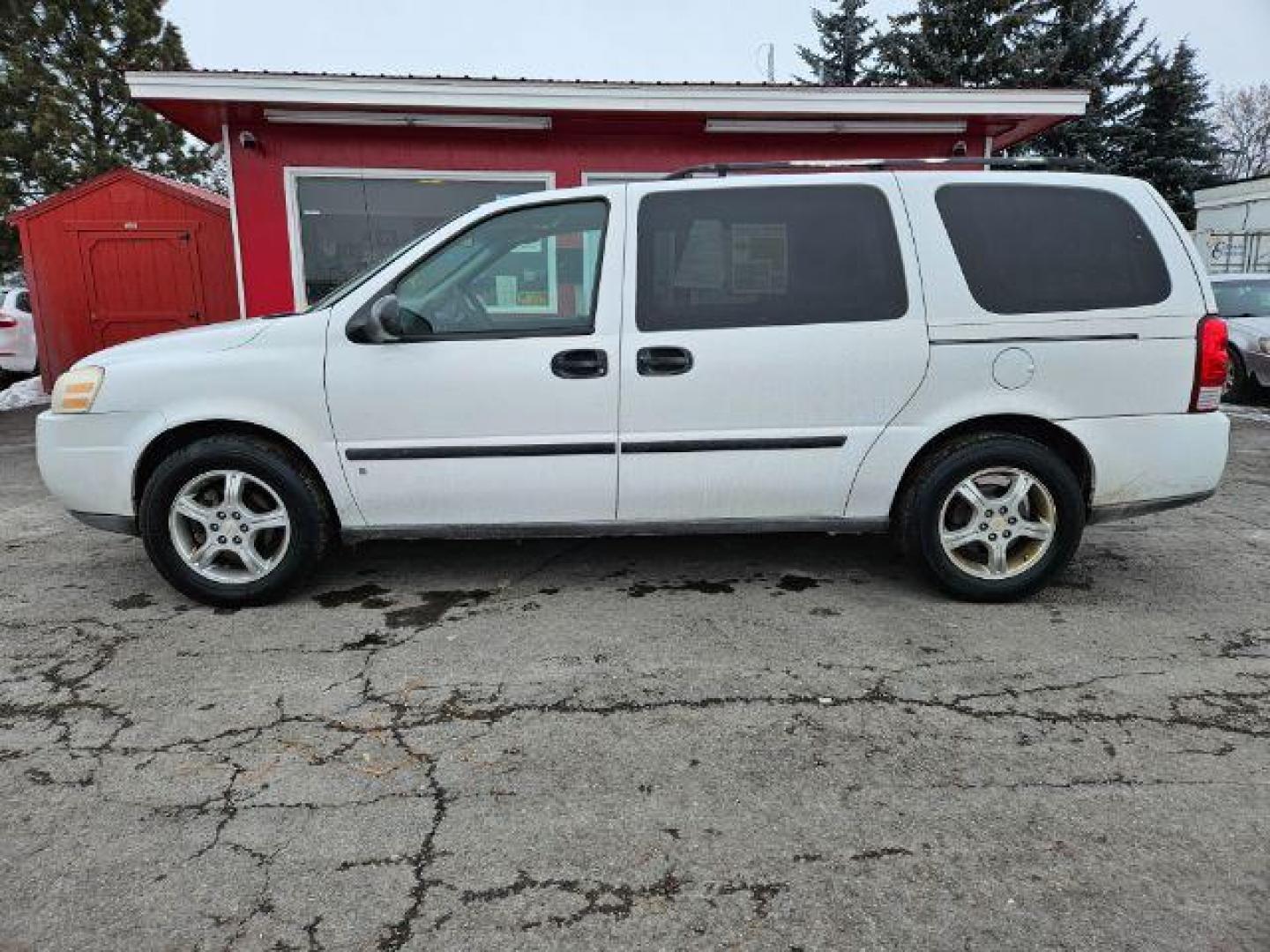 2008 Chevrolet Uplander LS Ext. 1LS (1GNDV23108D) with an 3.9L V6 DOHC 24V engine, 4-Speed Automatic transmission, located at 601 E. Idaho St., Kalispell, MT, 59901, 48.203983, -114.308662 - Photo#1