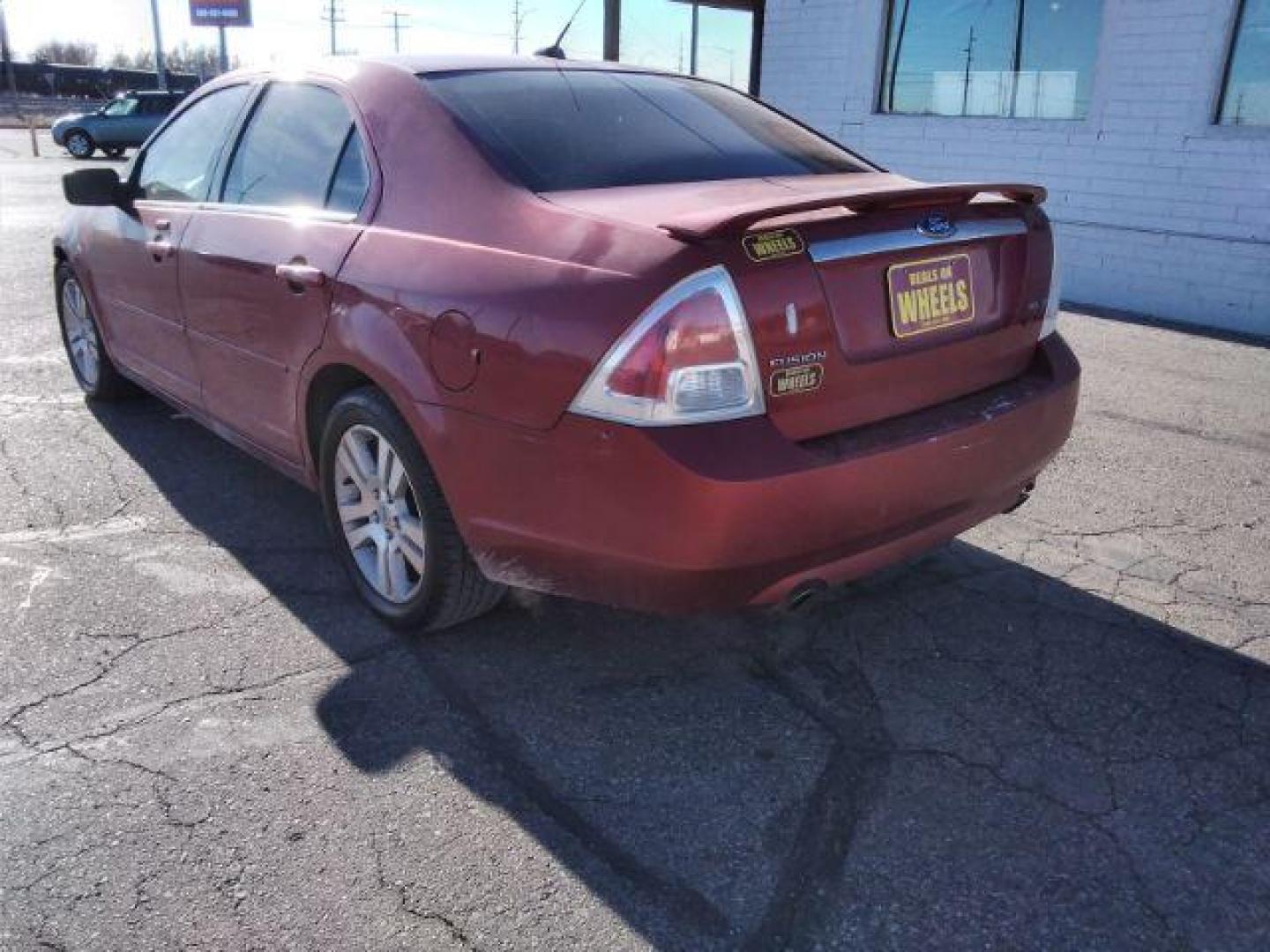 2008 RED FORD FUSION V6 SEL (3FAHP08118R) , located at 1800 West Broadway, Missoula, 59808, (406) 543-1986, 46.881348, -114.023628 - Photo#6