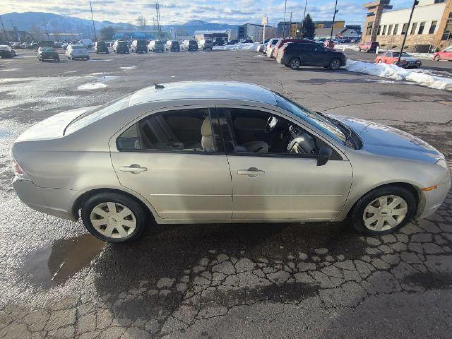 2008 Ford Fusion S (3FAHP06Z58R) with an 2.3L L4 DOHC 16V engine, located at 4047 Montana Ave., Billings, MT, 59101, 45.770847, -108.529800 - Photo#2