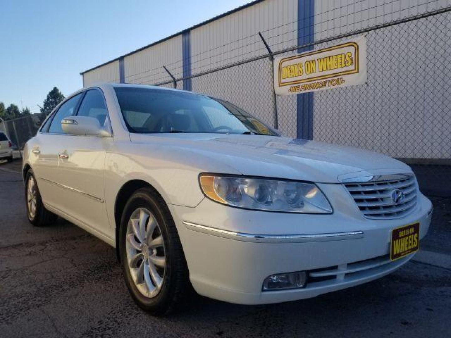 2008 Hyundai Azera Limited (KMHFC46F58A) with an 3.8L V6 DOHC 24V engine, 5-Speed Automatic transmission, located at 4801 10th Ave S,, Great Falls, MT, 59405, 47.494347, -111.229942 - Photo#2