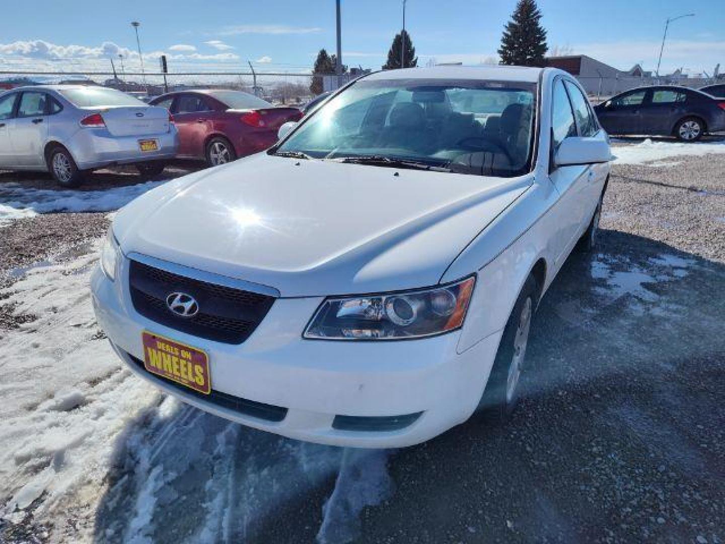 2008 Hyundai Sonata GLS (5NPET46C18H) with an 2.4L L4 DOHC 16V engine, located at 4801 10th Ave S,, Great Falls, MT, 59405, 47.494347, -111.229942 - Photo#0