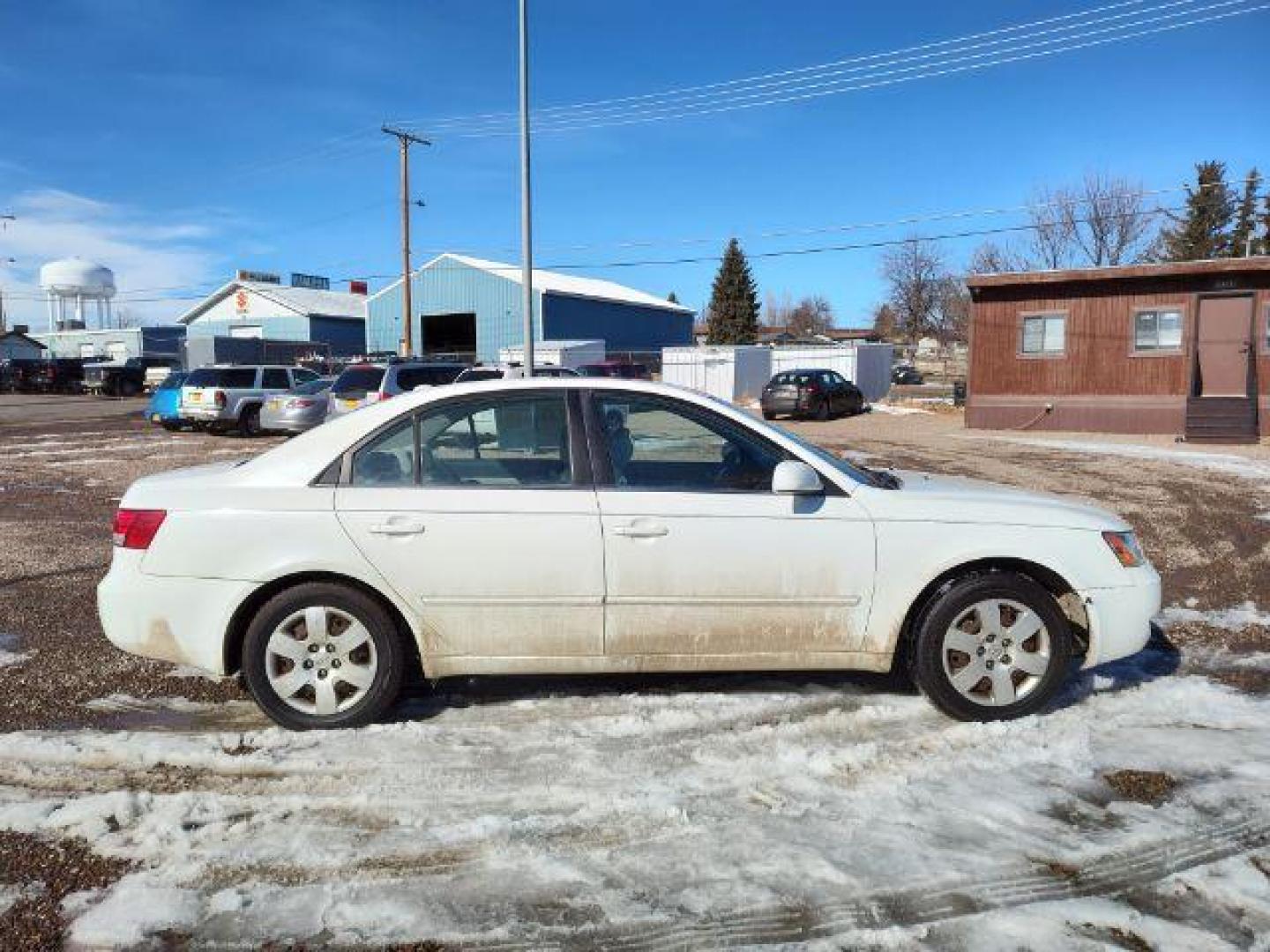 2008 Hyundai Sonata GLS (5NPET46C18H) with an 2.4L L4 DOHC 16V engine, located at 4801 10th Ave S,, Great Falls, MT, 59405, 47.494347, -111.229942 - Photo#4