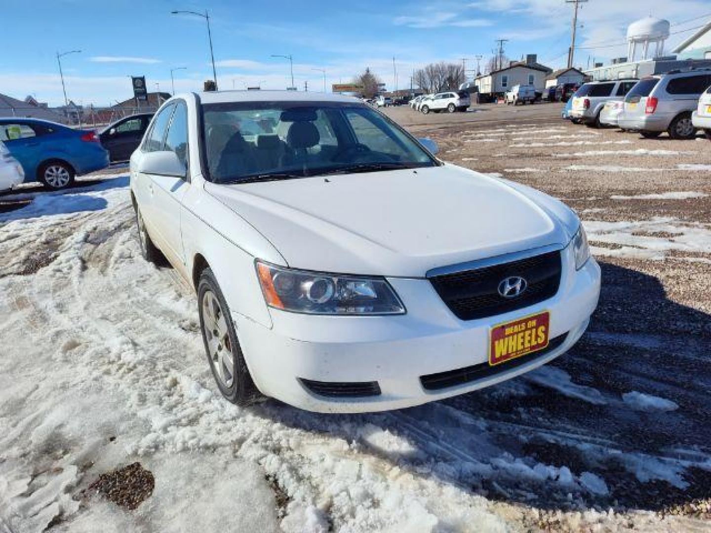 2008 Hyundai Sonata GLS (5NPET46C18H) with an 2.4L L4 DOHC 16V engine, located at 4801 10th Ave S,, Great Falls, MT, 59405, 47.494347, -111.229942 - Photo#5