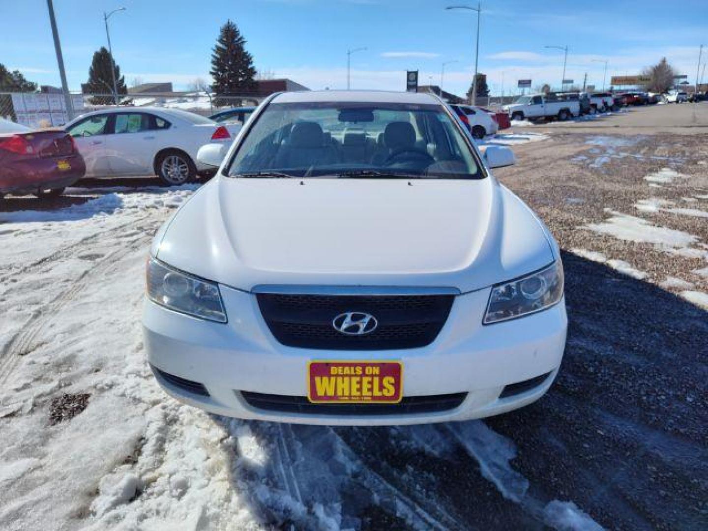 2008 Hyundai Sonata GLS (5NPET46C18H) with an 2.4L L4 DOHC 16V engine, located at 4801 10th Ave S,, Great Falls, MT, 59405, 47.494347, -111.229942 - Photo#6