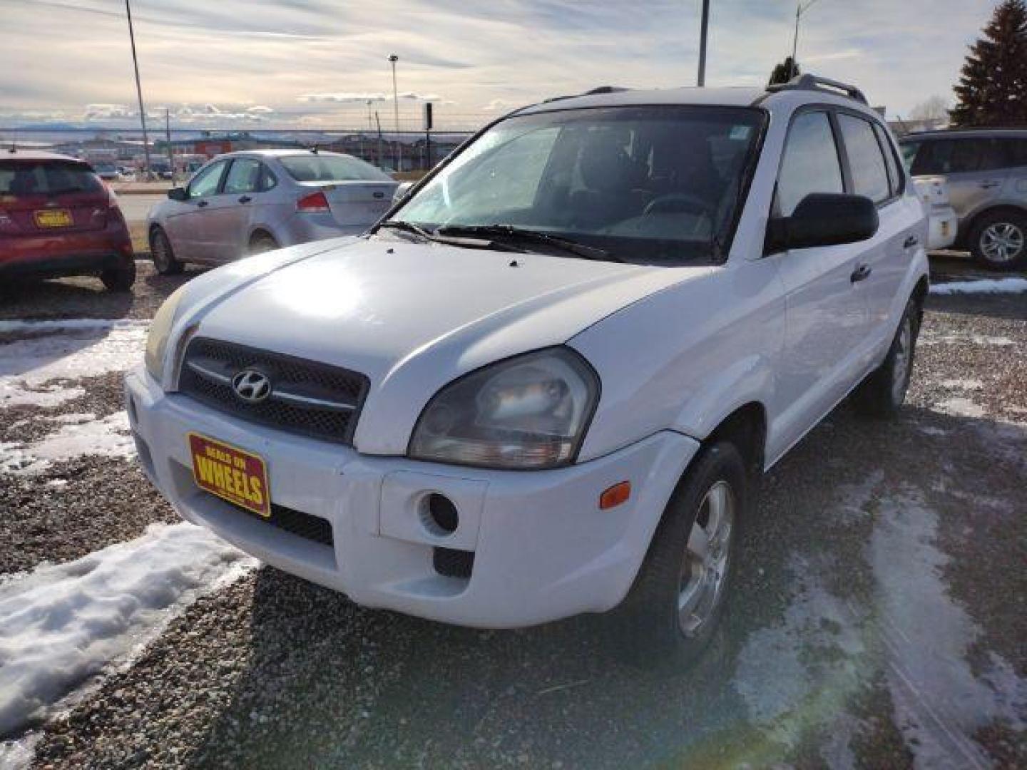 2008 Hyundai Tucson GLS 2.0 2WD (KM8JM12B88U) with an 2.0L L4 DOHC 16V engine, 4-Speed Automatic transmission, located at 4801 10th Ave S,, Great Falls, MT, 59405, 47.494347, -111.229942 - Photo#0