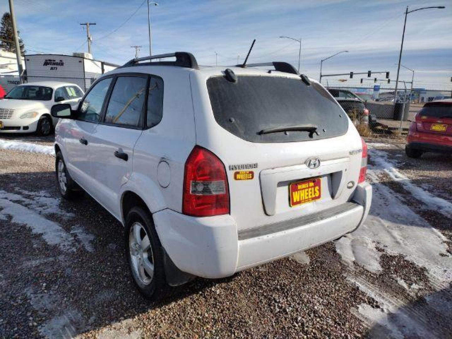 2008 Hyundai Tucson GLS 2.0 2WD (KM8JM12B88U) with an 2.0L L4 DOHC 16V engine, 4-Speed Automatic transmission, located at 4801 10th Ave S,, Great Falls, MT, 59405, 47.494347, -111.229942 - Photo#2