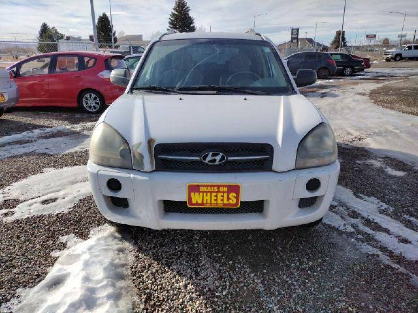 2008 Hyundai Tucson GLS 2.0 2WD (KM8JM12B88U) with an 2.0L L4 DOHC 16V engine, 4-Speed Automatic transmission, located at 4801 10th Ave S,, Great Falls, MT, 59405, 47.494347, -111.229942 - Photo#7