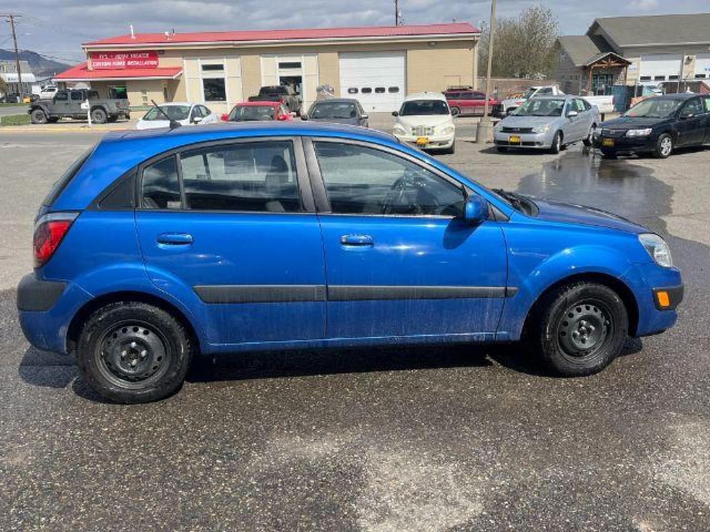 2008 Kia Rio5 LX (KNADE163086) with an 1.6L L4 DOHC 16V engine, located at 1821 N Montana Ave., Helena, MT, 59601, 46.603447, -112.022781 - Photo#3