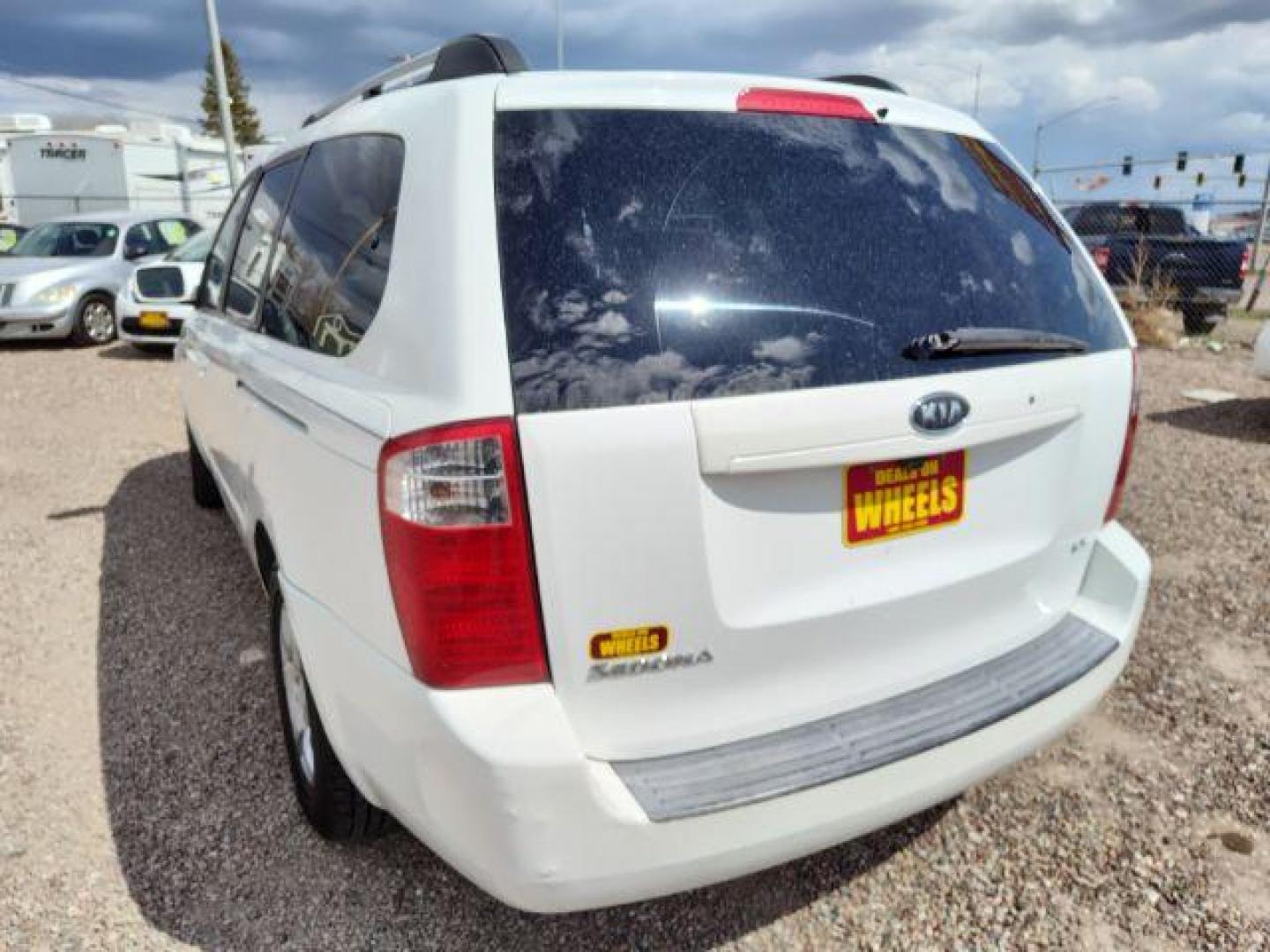 2008 Clear White Kia Sedona LX LWB (KNDMB233686) with an 3.8L V6 DOHC 24V engine, 5-Speed Automatic transmission, located at 4801 10th Ave S,, Great Falls, MT, 59405, 47.494347, -111.229942 - Photo#2