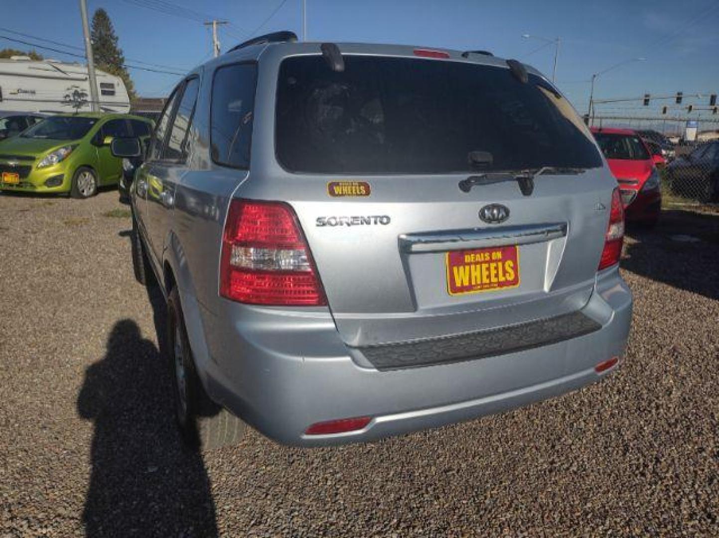 2008 Kia Sorento LX 4WD (KNDJC735885) with an 3.3L V6 DOHC 24V engine, 5-Speed Automatic transmission, located at 1800 West Broadway, Missoula, 59808, (406) 543-1986, 46.881348, -114.023628 - Photo#2