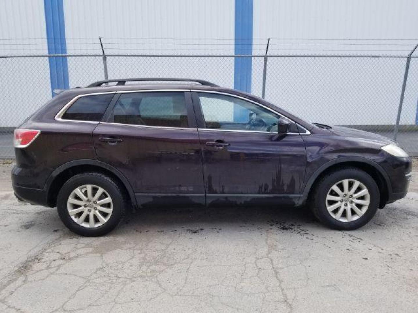 2008 Mazda CX-9 Touring 4WD (JM3TB38V380) with an 3.7L V6 DOHC 24V engine, 6-Speed Automatic transmission, located at 601 E. Idaho St., Kalispell, MT, 59901, 48.203983, -114.308662 - Photo#5