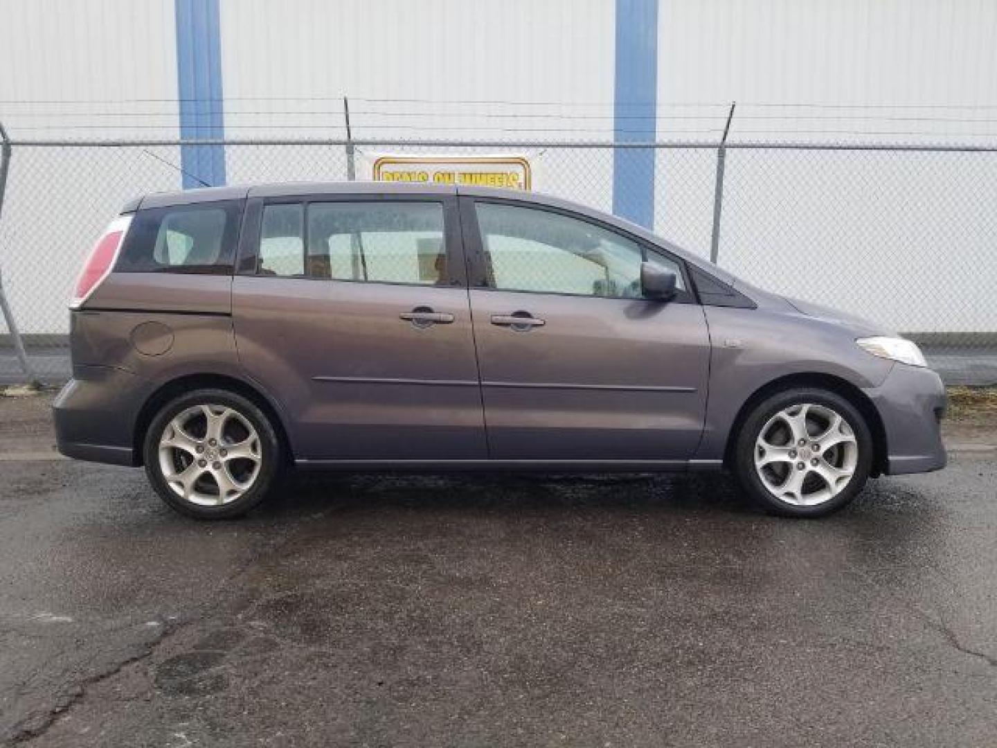 2008 Mazda MAZDA5 Sport (JM1CR293180) with an 2.3L L4 DOHC 16V engine, located at 4047 Montana Ave., Billings, MT, 59101, 45.770847, -108.529800 - Photo#3