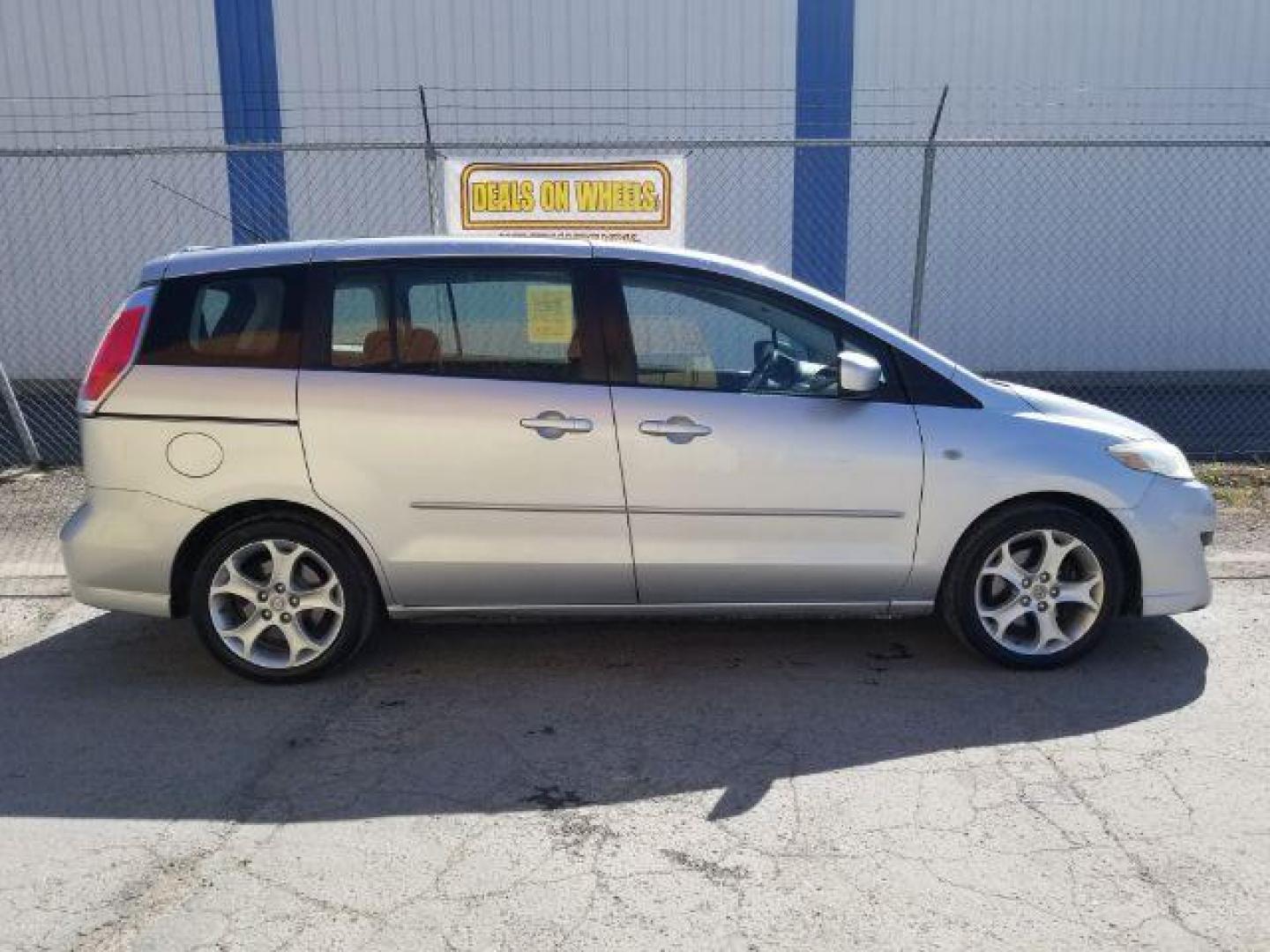 2008 Mazda MAZDA5 Sport (JM1CR293880) with an 2.3L L4 DOHC 16V engine, located at 601 E. Idaho St., Kalispell, MT, 59901, 48.203983, -114.308662 - Photo#5