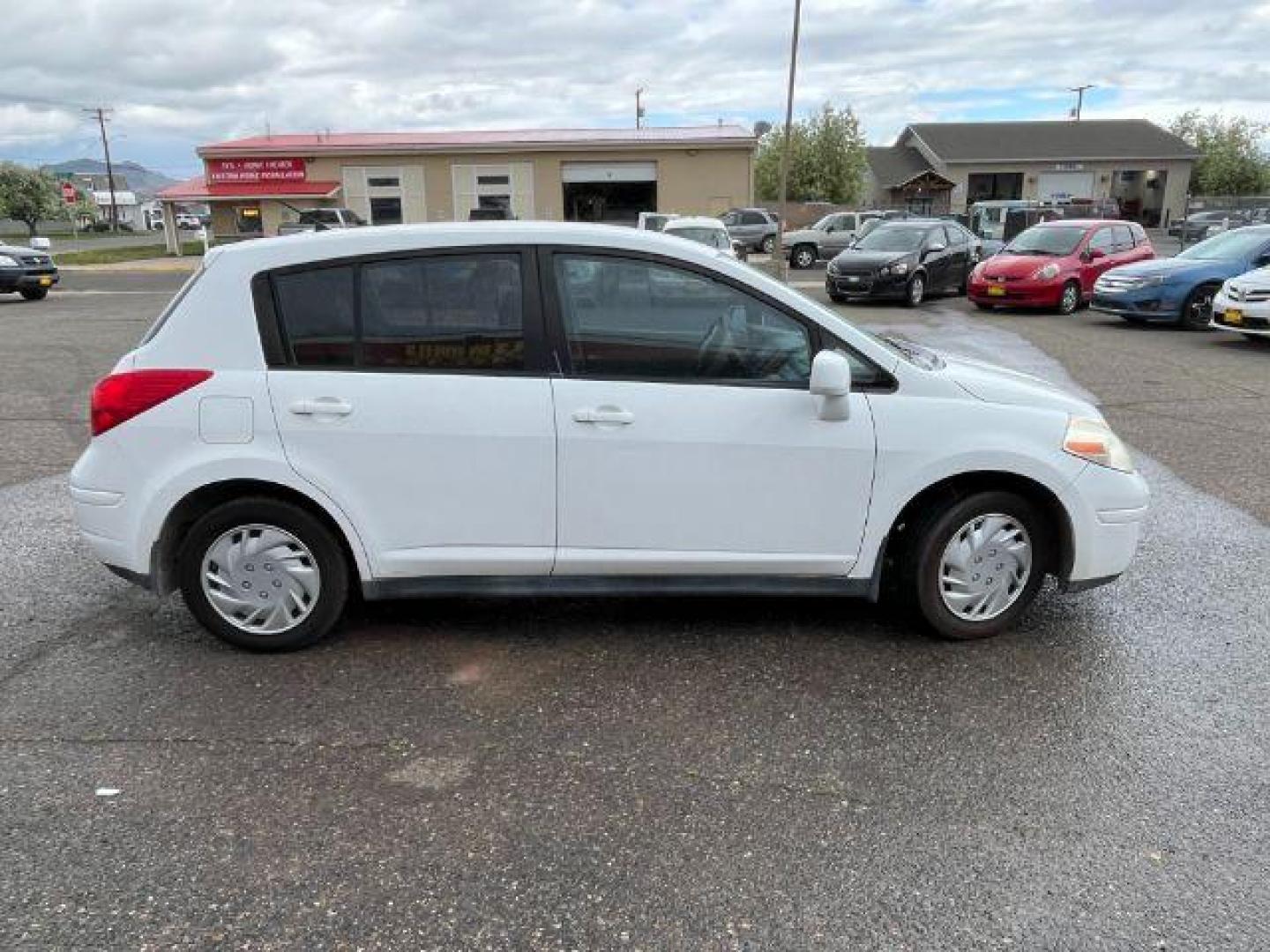 2008 Fresh Powder Nissan Versa 1.8 S (3N1BC13E48L) with an 1.8L L4 DOHC 16V engine, located at 1821 N Montana Ave., Helena, MT, 59601, 46.603447, -112.022781 - Photo#3