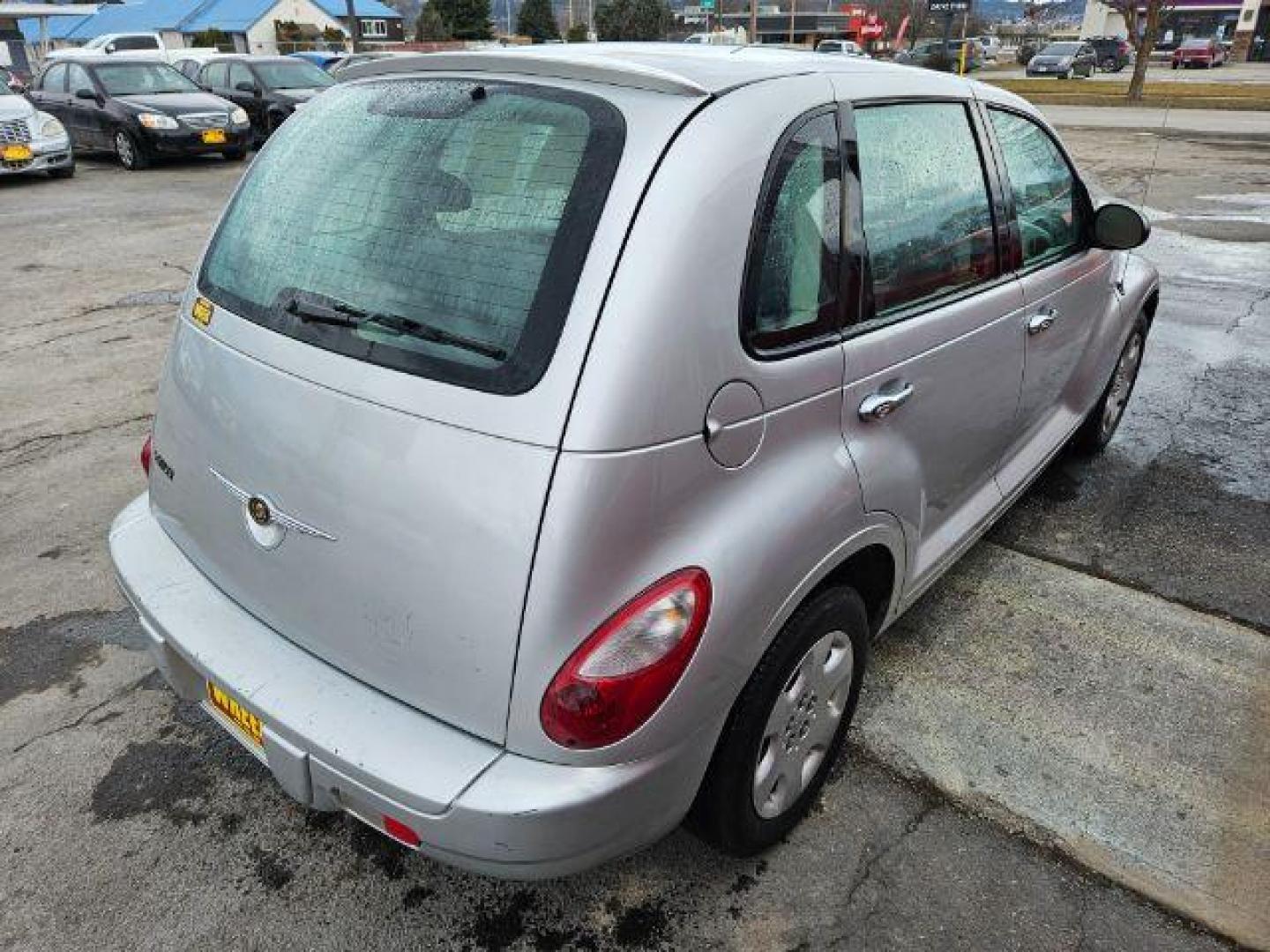 2009 Chrysler PT Cruiser Base (3A8FY48989T) with an 2.4L L4 DOHC 16V engine, located at 601 E. Idaho St., Kalispell, MT, 59901, 48.203983, -114.308662 - Photo#4