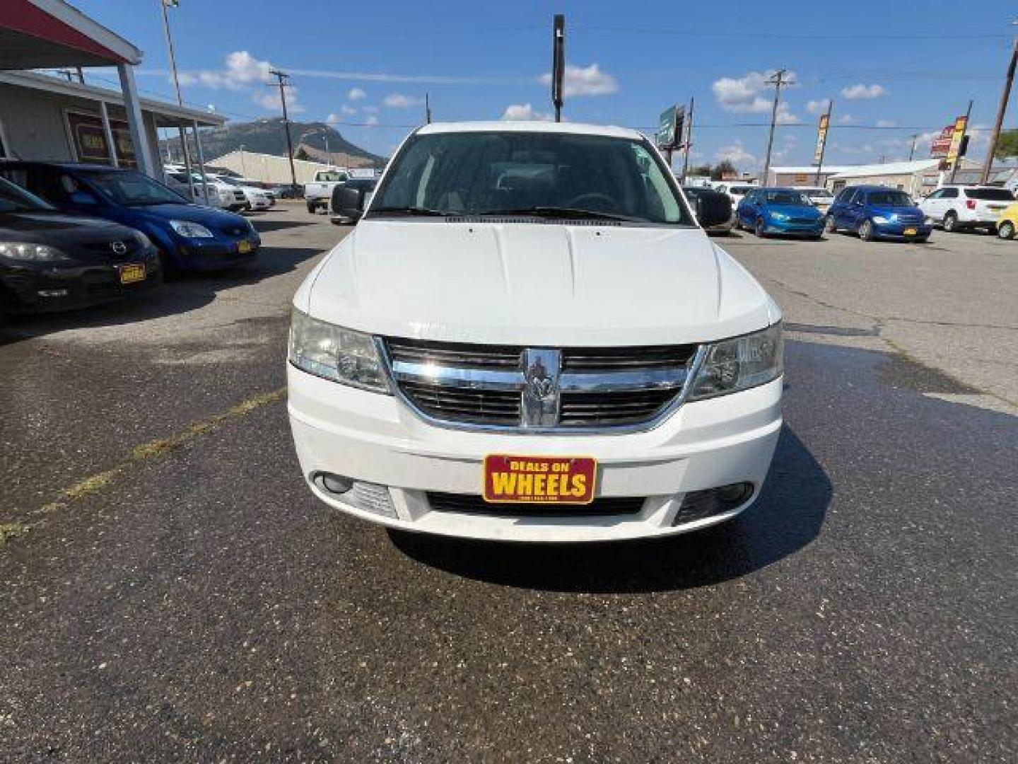 2009 Dodge Journey SE (3D4GG47B19T) with an 2.4L L4 DOHC 16V engine, 4-Speed Automatic transmission, located at 1821 N Montana Ave., Helena, MT, 59601, 46.603447, -112.022781 - Photo#1