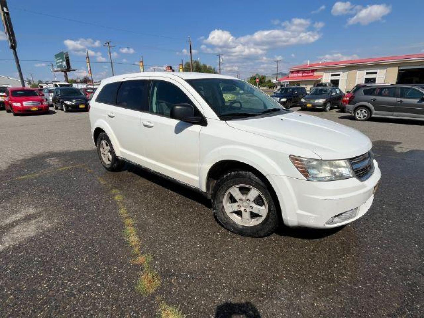 2009 Dodge Journey SE (3D4GG47B19T) with an 2.4L L4 DOHC 16V engine, 4-Speed Automatic transmission, located at 1821 N Montana Ave., Helena, MT, 59601, 46.603447, -112.022781 - Photo#2