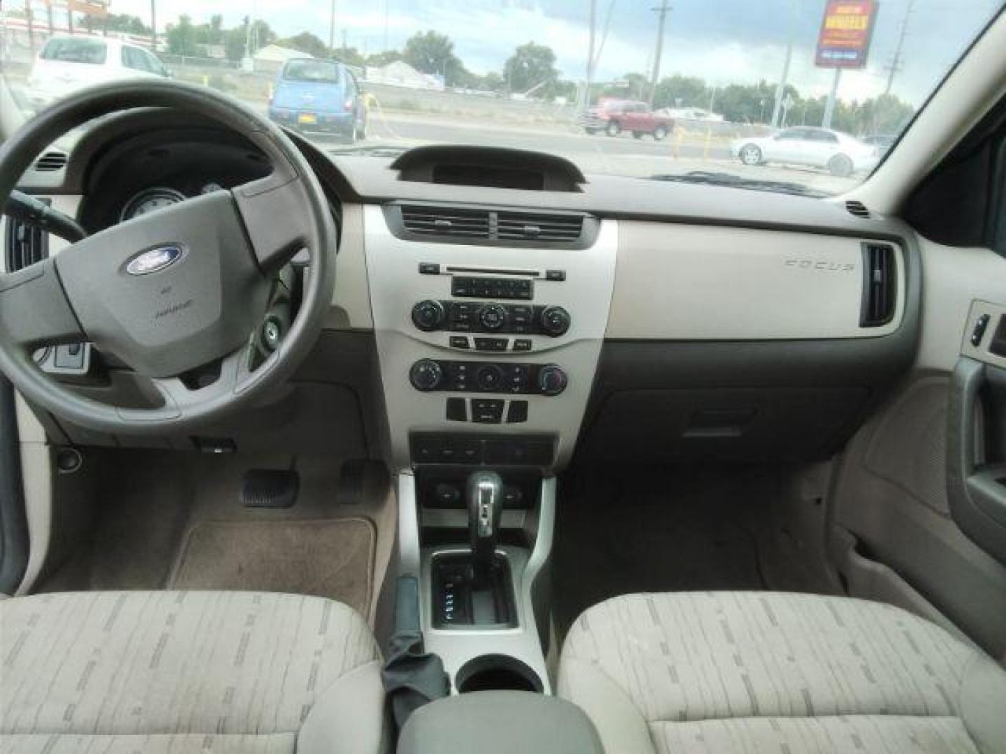 2009 Ford Focus SE Sedan (1FAHP35N29W) with an 2.0L L4 DOHC 16V engine, located at 1800 West Broadway, Missoula, 59808, (406) 543-1986, 46.881348, -114.023628 - Photo#8