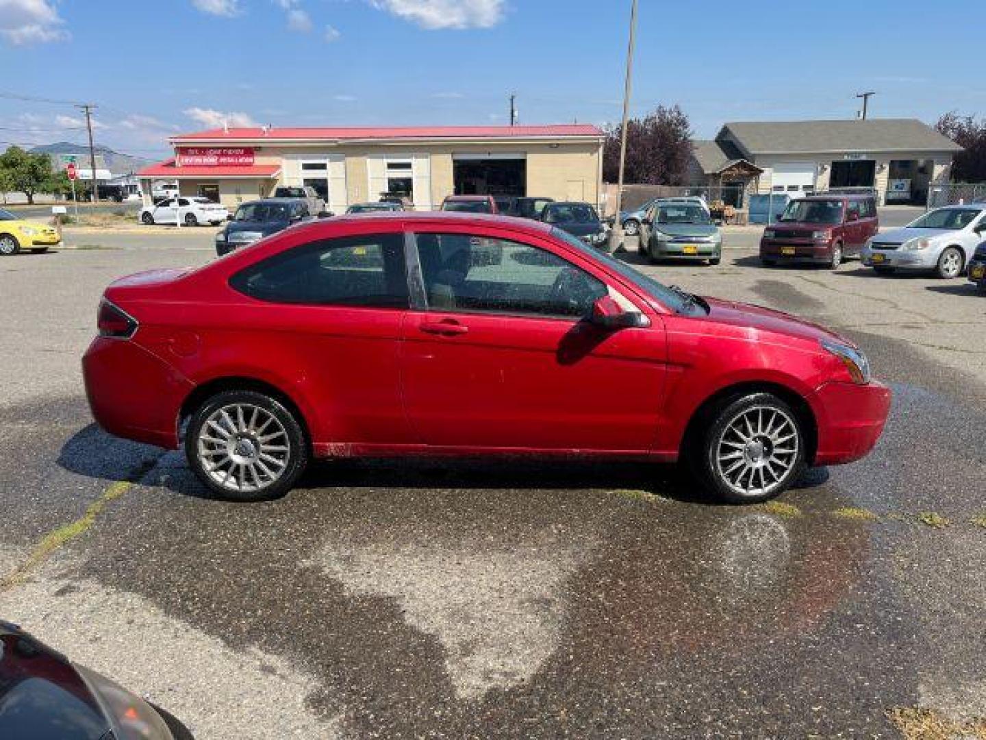 2009 Ford Focus SES Coupe (1FAHP33NX9W) with an 2.0L L4 DOHC 16V engine, located at 1821 N Montana Ave., Helena, MT, 59601, 46.603447, -112.022781 - Photo#3