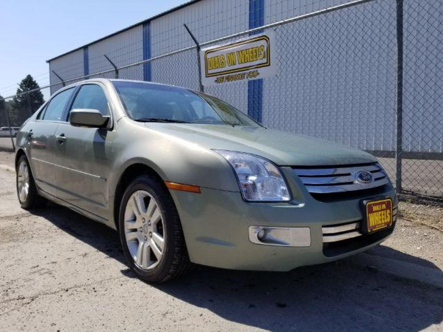 2009 Ford Fusion V6 SEL AWD (3FAHP02119R) with an 3.0L V6 DOHC 24V engine, located at 601 E. Idaho St., Kalispell, MT, 59901, 48.203983, -114.308662 - Photo#6