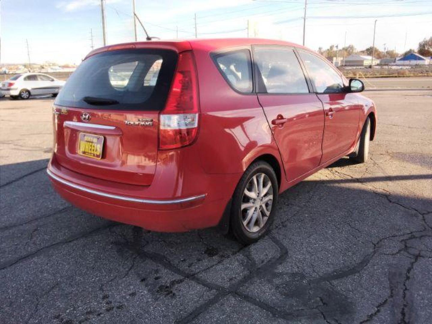 2009 Hyundai Elantra Automatic (KMHDC86E19U) with an 2.0L L4 DOHC 16V engine, 4-Speed Automatic transmission, located at 1800 West Broadway, Missoula, 59808, (406) 543-1986, 46.881348, -114.023628 - Photo#5