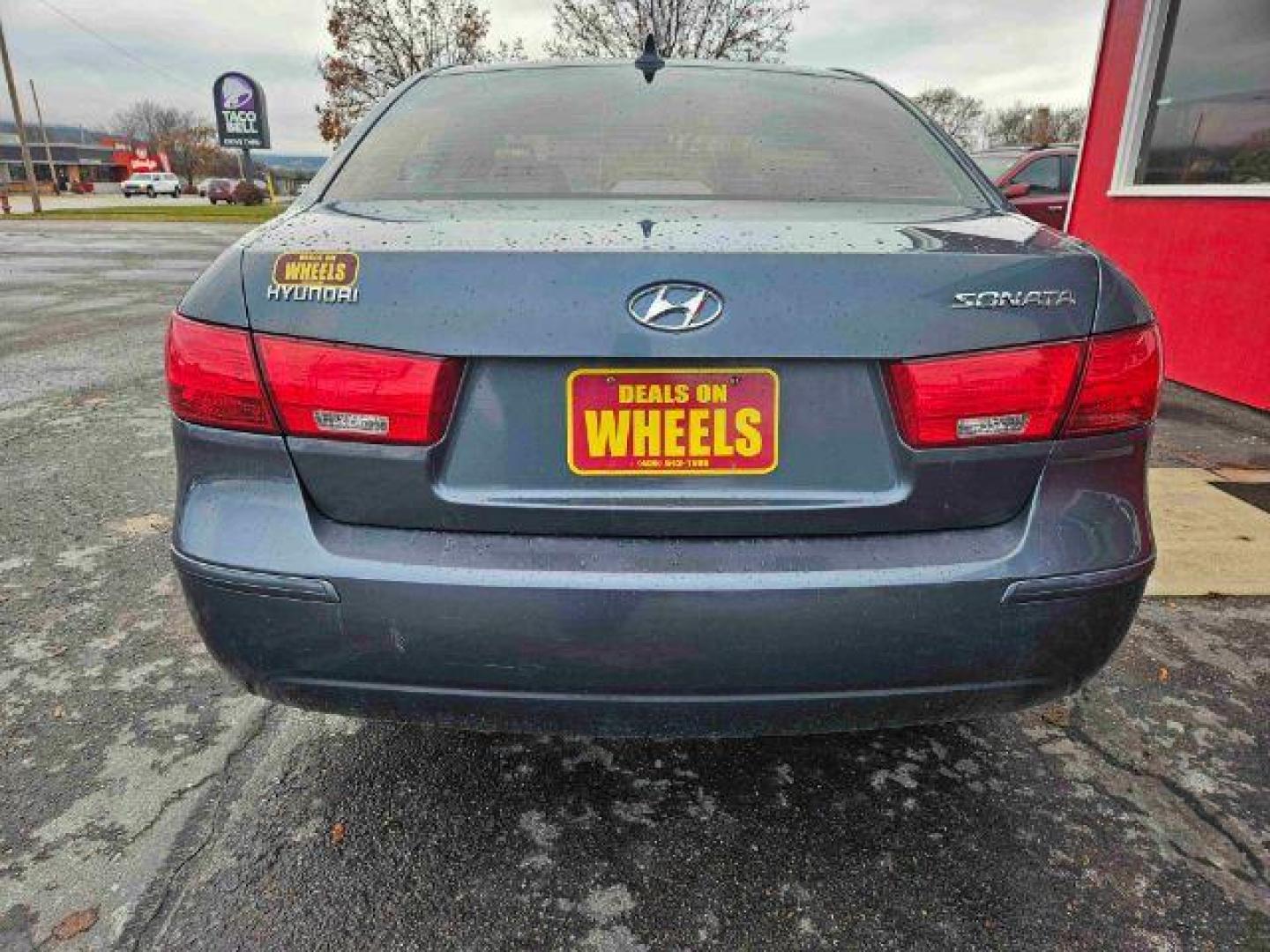 2009 Hyundai Sonata GLS (5NPET46C09H) with an 2.4L L4 DOHC 16V engine, located at 1800 West Broadway, Missoula, 59808, (406) 543-1986, 46.881348, -114.023628 - Looking for a reliable and affordable pre-owned vehicle in Kalispell, MT? Look no further than this 2009 Hyundai Sonata GLS available at DOW - Kalispell. With its impressive features and affordable price tag of $14,495, this sedan is a great option for anyone in the market for a used car. The 2009 - Photo#3