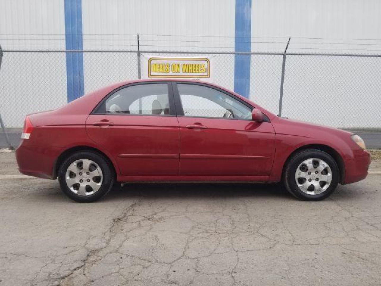 2009 Kia Spectra EX (KNAFE222195) with an 2.0L L4 DOHC 16V engine, located at 601 E. Idaho St., Kalispell, MT, 59901, 48.203983, -114.308662 - Photo#3