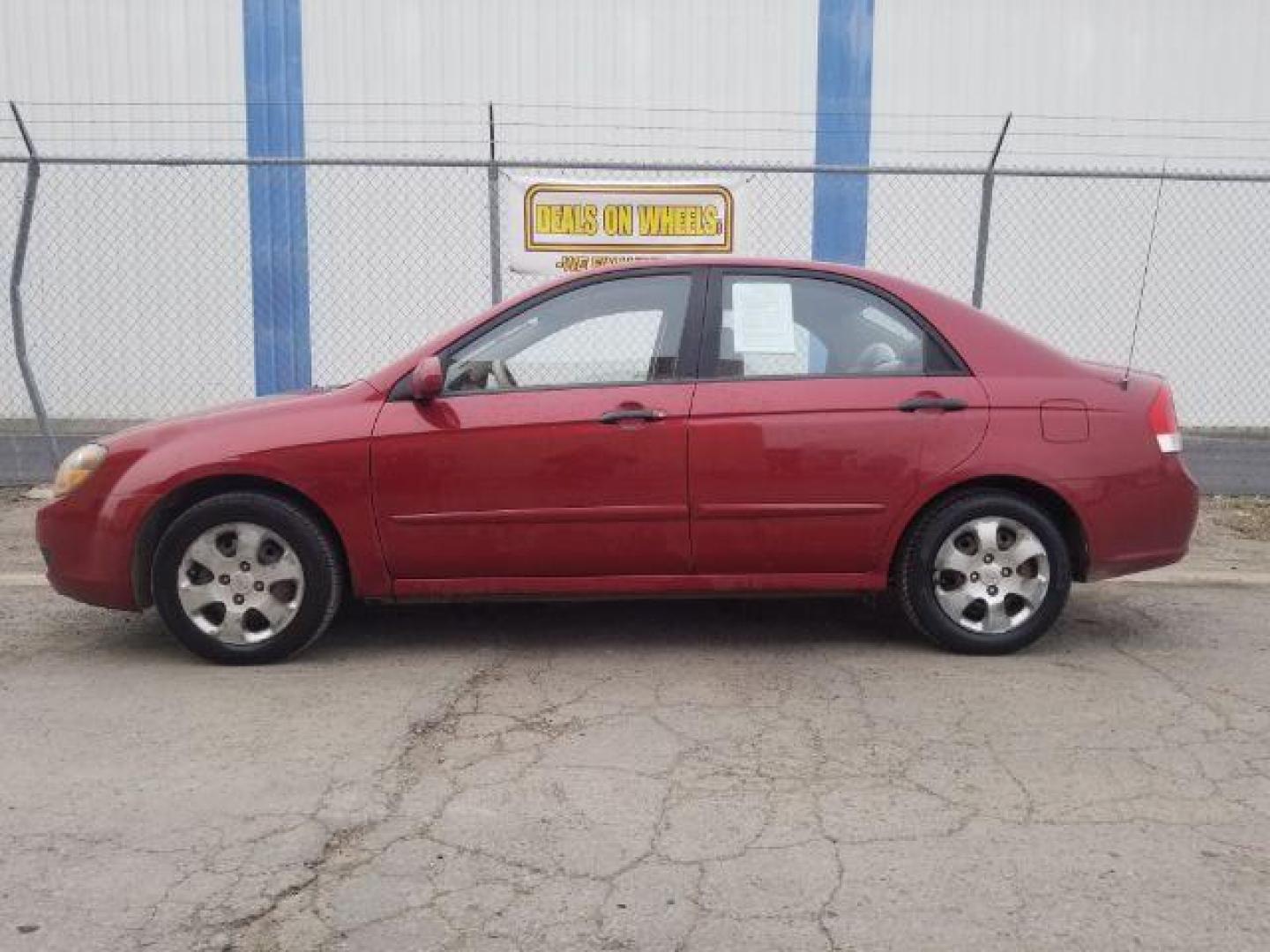 2009 Kia Spectra EX (KNAFE222195) with an 2.0L L4 DOHC 16V engine, located at 601 E. Idaho St., Kalispell, MT, 59901, 48.203983, -114.308662 - Photo#6