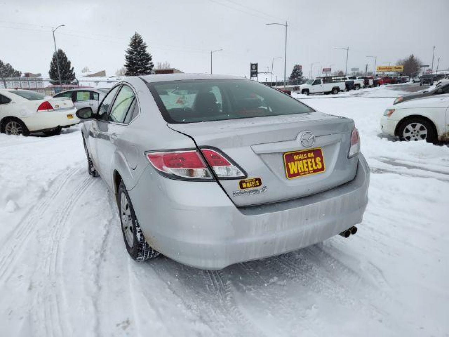 2009 Brilliant Silver Metallic Mazda Mazda6 i SV (1YVHP80A395) with an 2.5L L4 DOHC 16V engine, located at 4801 10th Ave S,, Great Falls, MT, 59405, 47.494347, -111.229942 - Photo#2