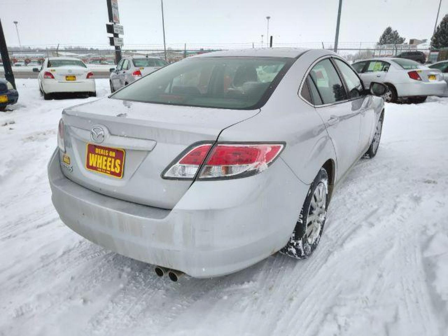 2009 Brilliant Silver Metallic Mazda Mazda6 i SV (1YVHP80A395) with an 2.5L L4 DOHC 16V engine, located at 4801 10th Ave S,, Great Falls, MT, 59405, 47.494347, -111.229942 - Photo#4