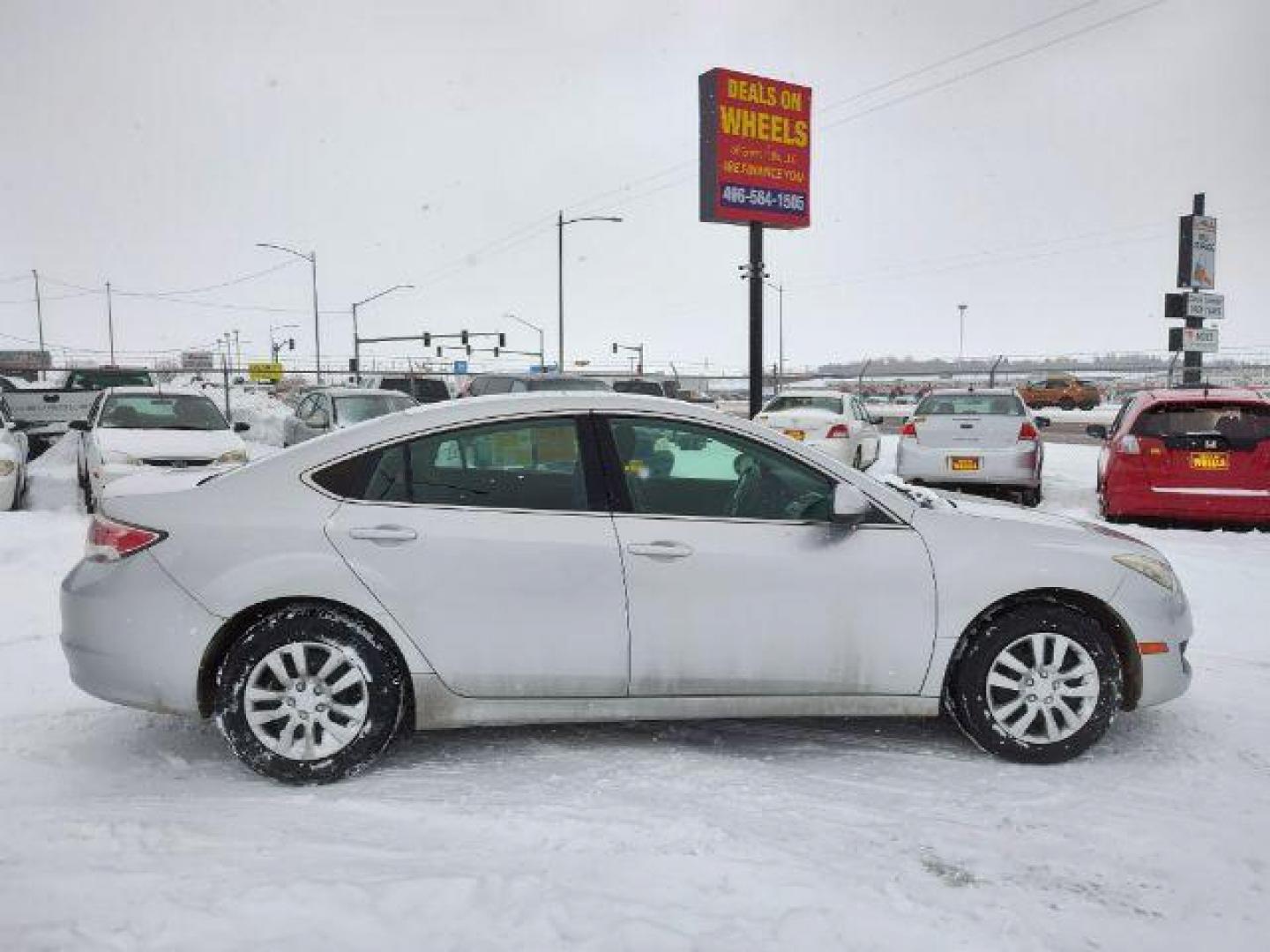 2009 Brilliant Silver Metallic Mazda Mazda6 i SV (1YVHP80A395) with an 2.5L L4 DOHC 16V engine, located at 4801 10th Ave S,, Great Falls, MT, 59405, 47.494347, -111.229942 - Photo#5