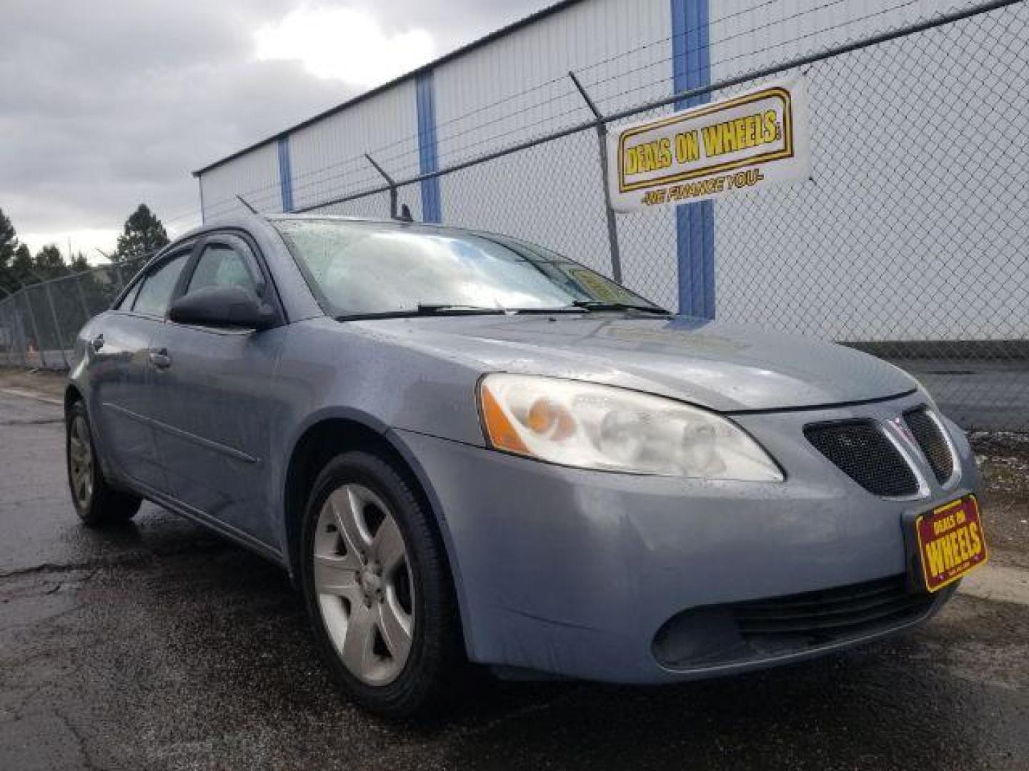 2009 Pontiac G6 Sedan (1G2ZG57BX94) with an 2.4L L4 DOHC 16V engine, 4-Speed Automatic transmission, located at 4801 10th Ave S,, Great Falls, MT, 59405, 47.494347, -111.229942 - Photo#2