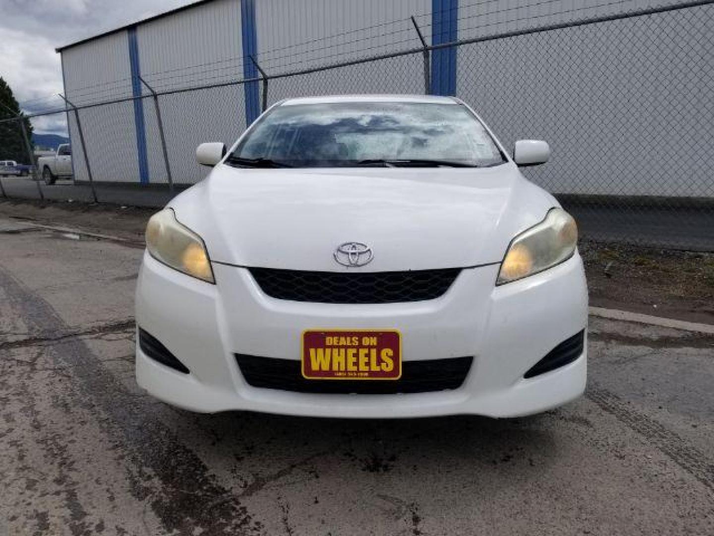 2009 Toyota Matrix Base 4-Speed AT (2T1KU40E09C) with an 1.8L L4 DOHC 16V engine, 4-Speed Automatic transmission, located at 1821 N Montana Ave., Helena, MT, 59601, 46.603447, -112.022781 - Photo#1